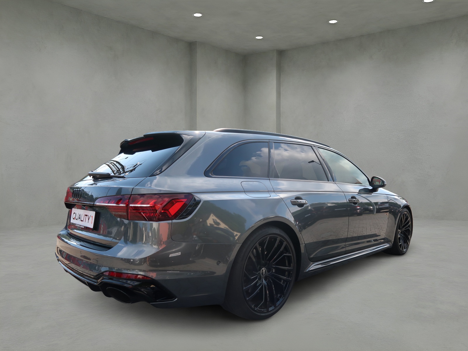 AUDI RS4 Avant quattro tiptronic-image-3