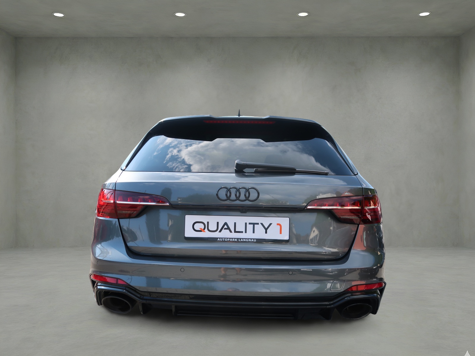 AUDI RS4 Avant quattro tiptronic-image-4