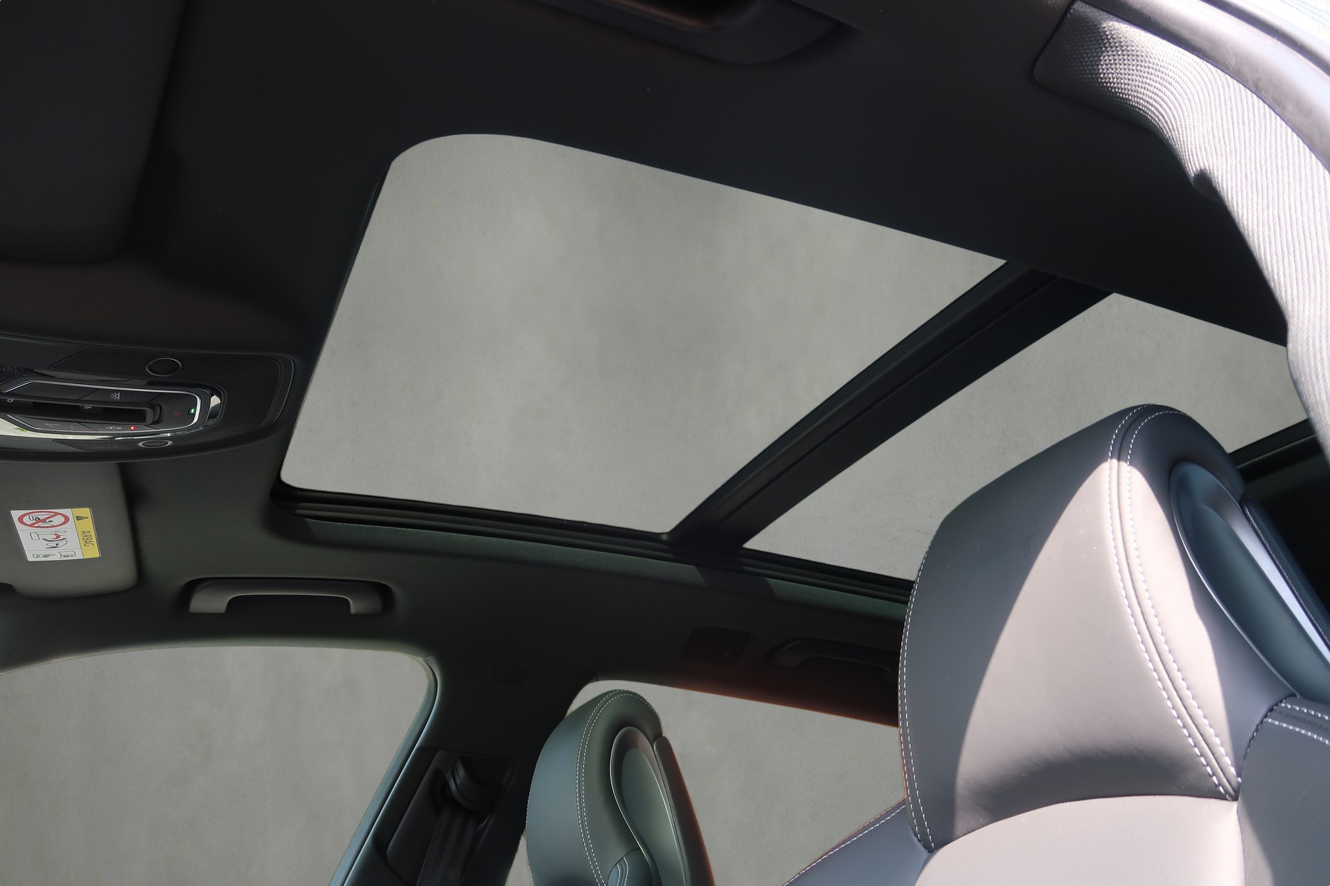 AUDI RS4 Avant quattro tiptronic-image-11