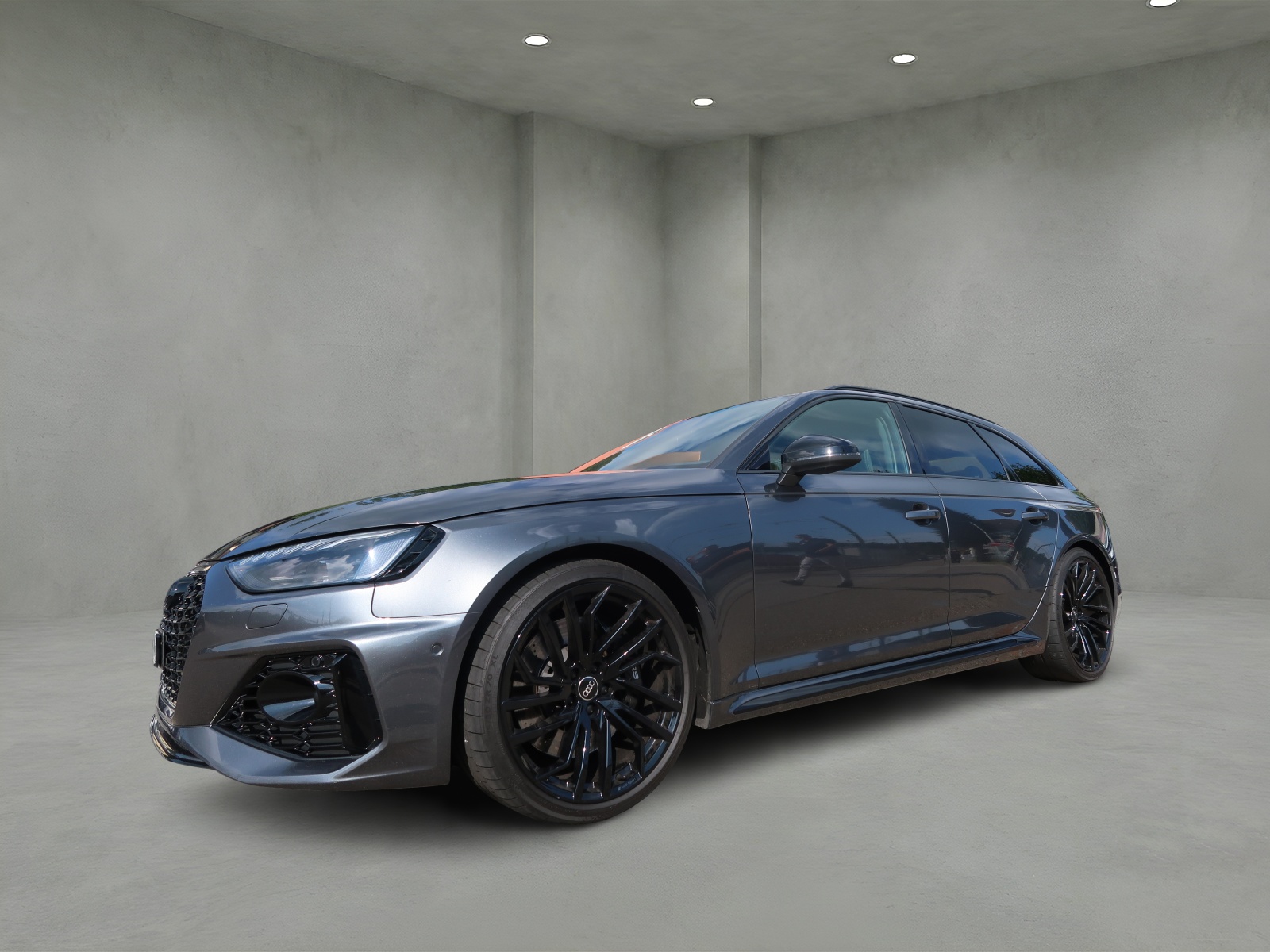 AUDI RS4 Avant quattro tiptronic-image-0