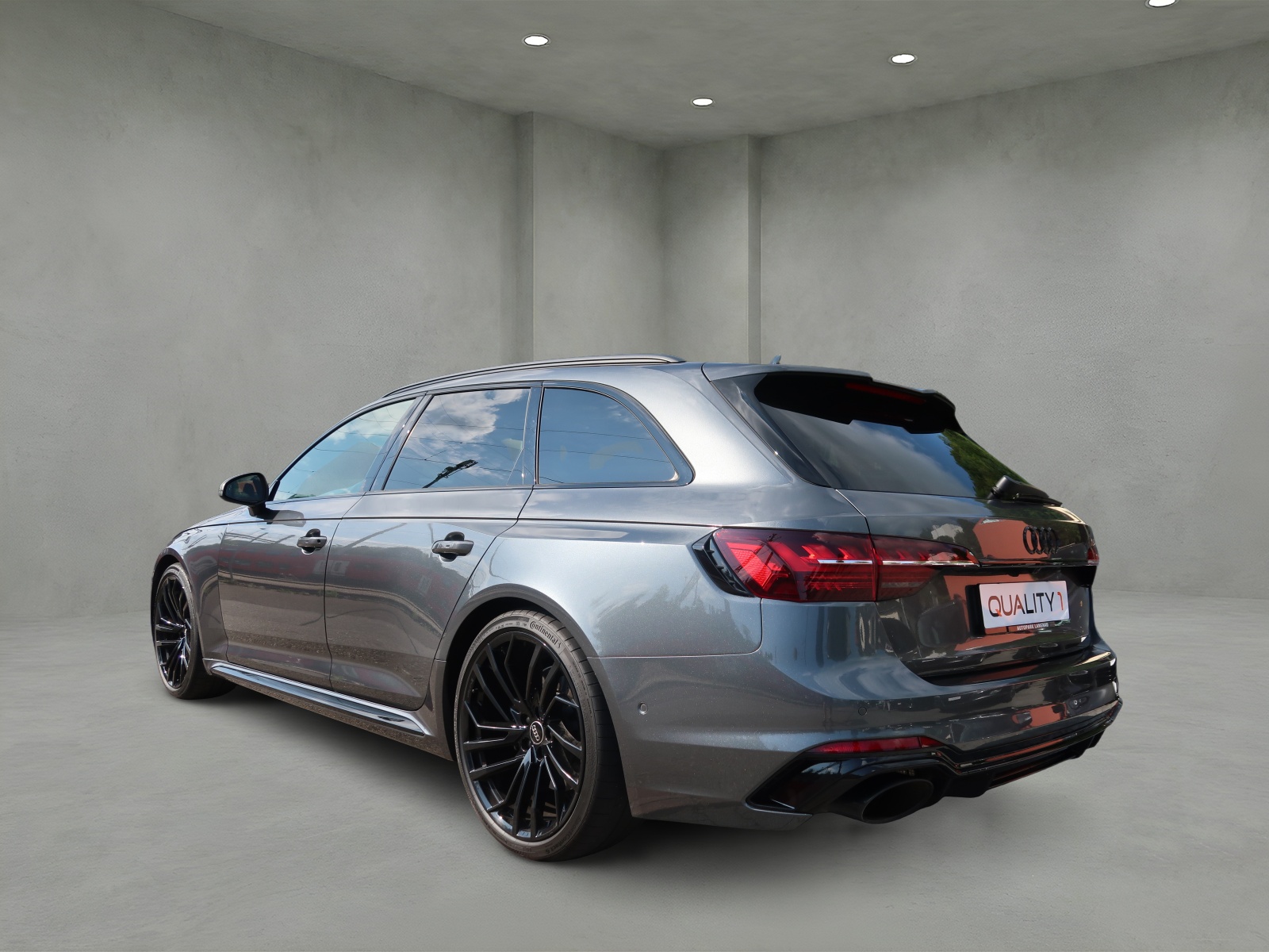 AUDI RS4 Avant quattro tiptronic-image-5