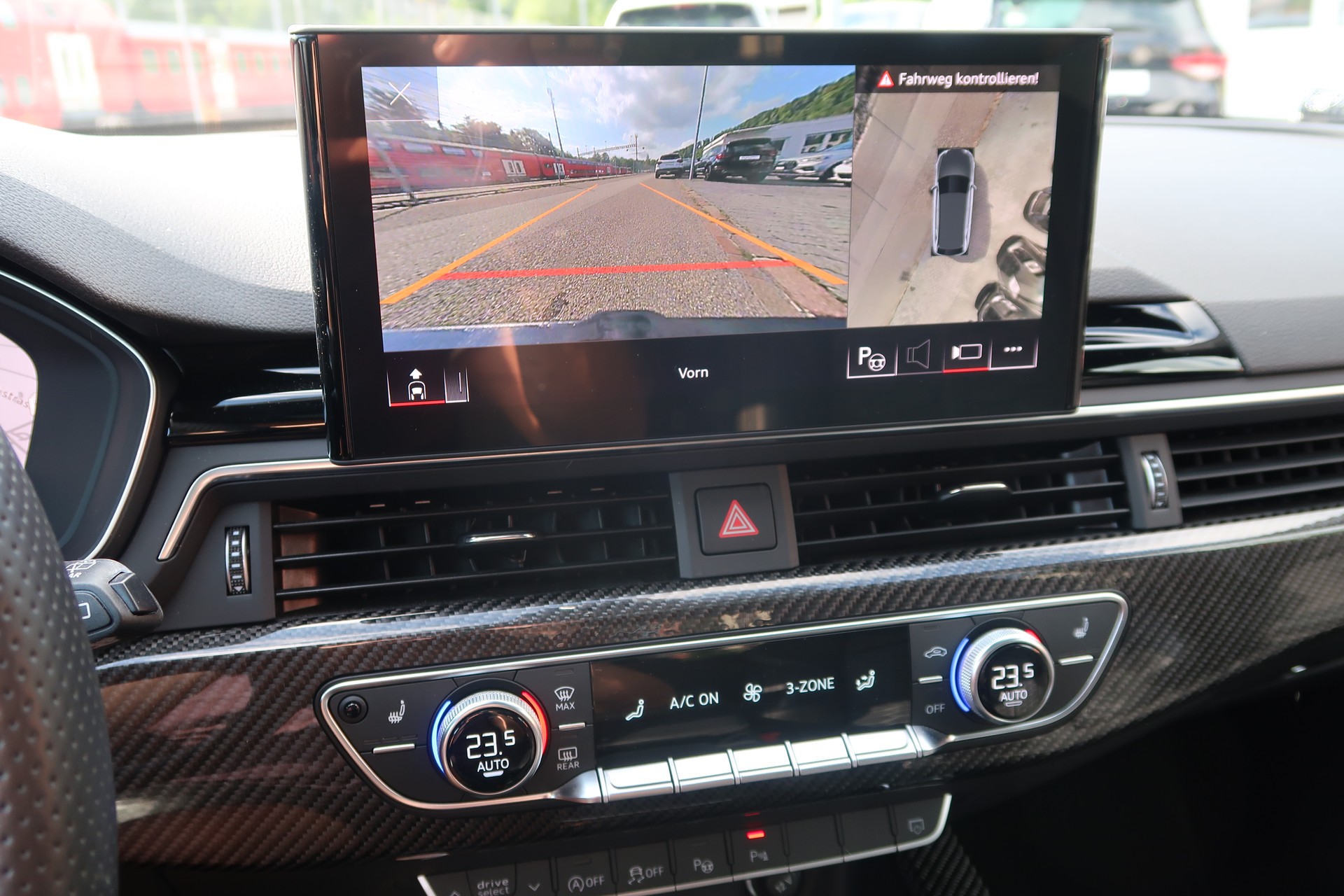AUDI RS4 Avant quattro tiptronic-image-12