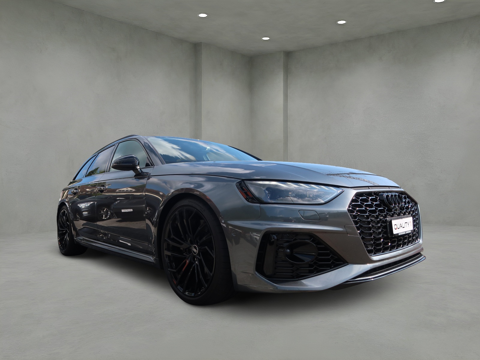 AUDI RS4 Avant quattro tiptronic-image-2