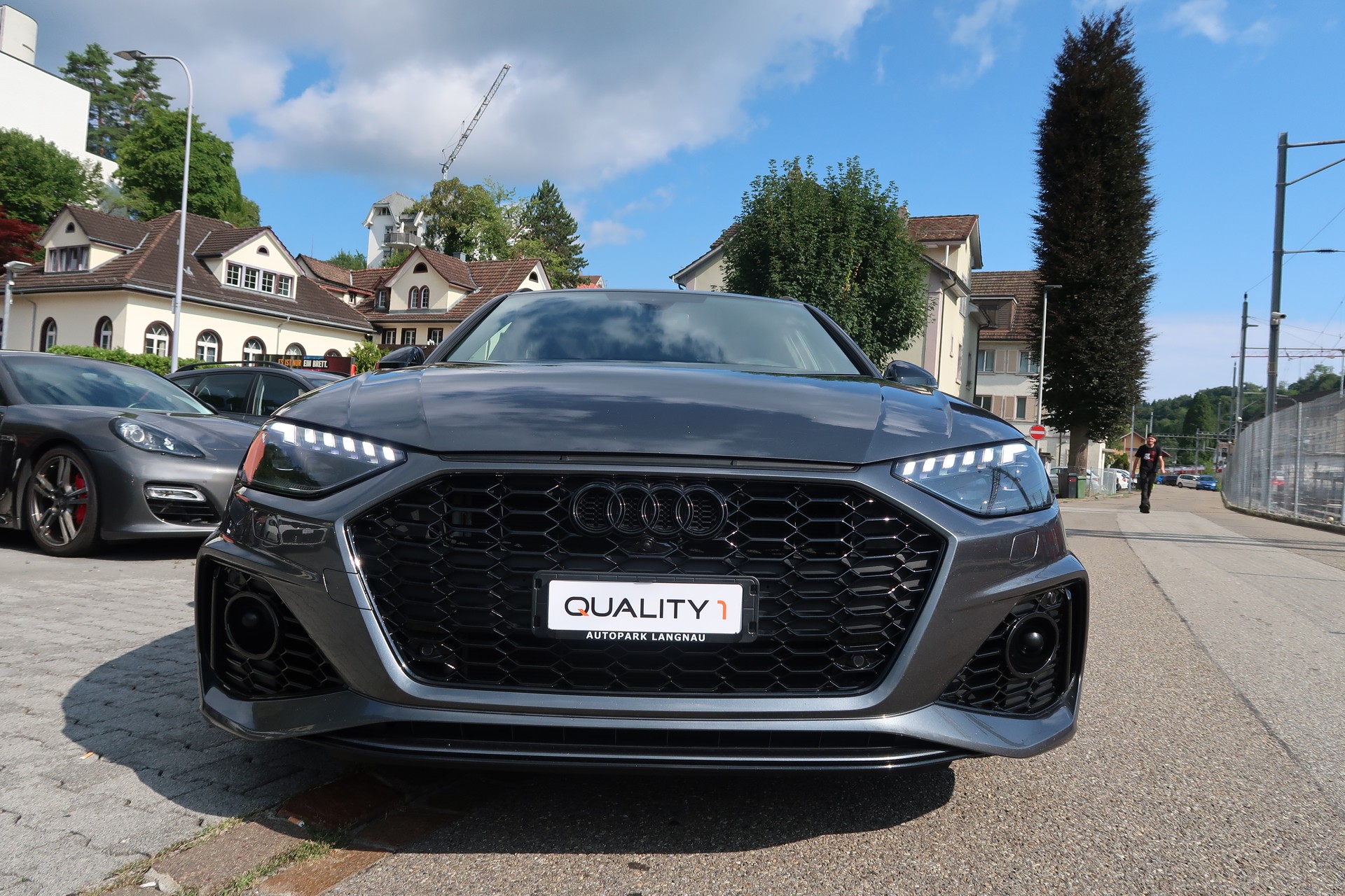 AUDI RS4 Avant quattro tiptronic-showroom-element-1