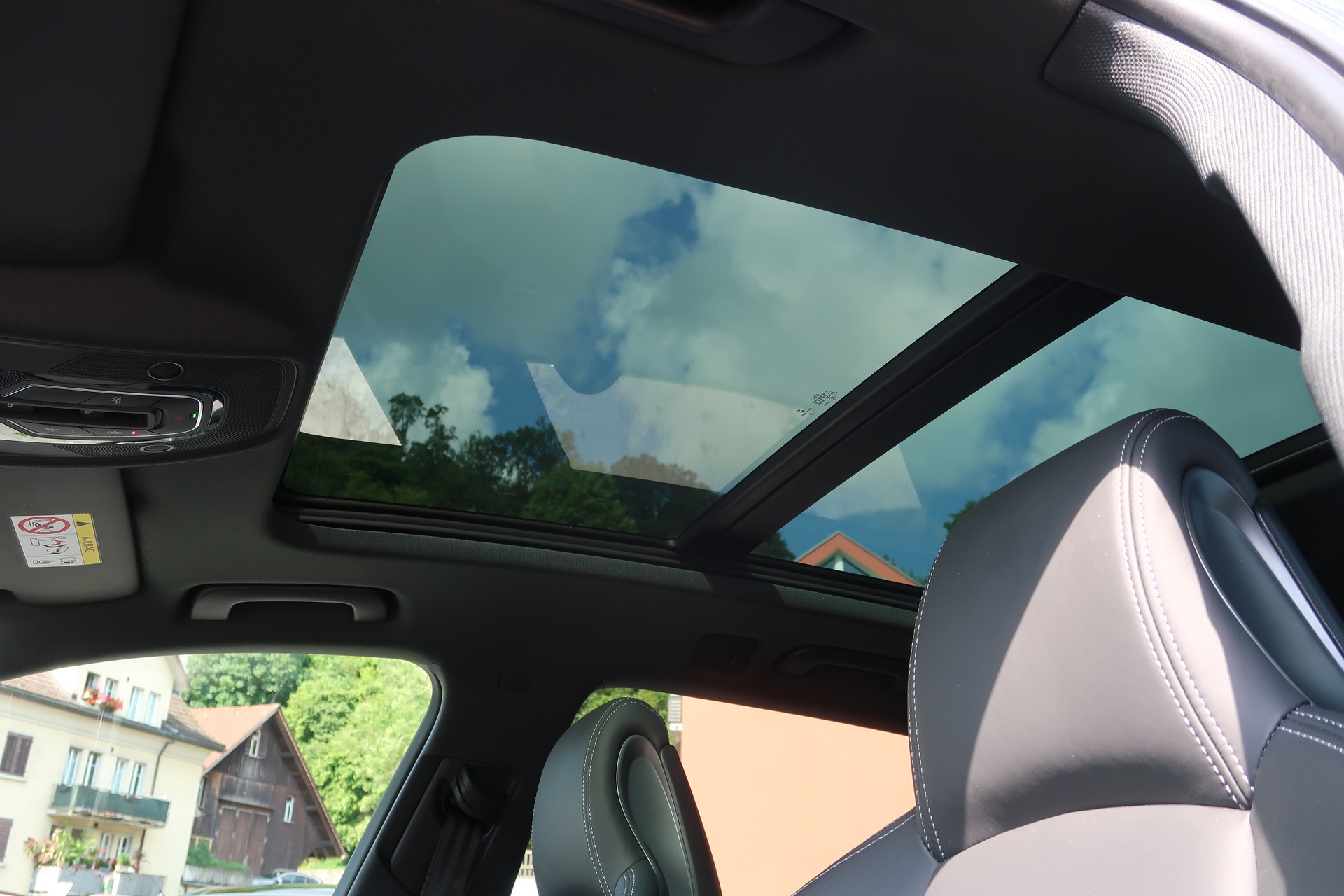 AUDI RS4 Avant quattro tiptronic-image-11