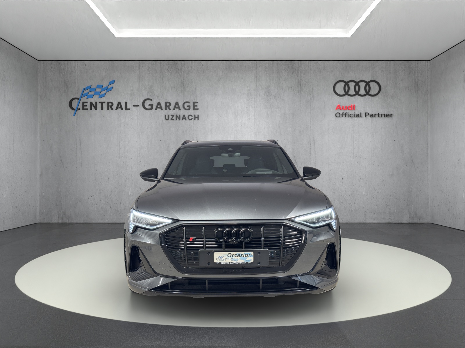 AUDI e-tron S quattro-image-1