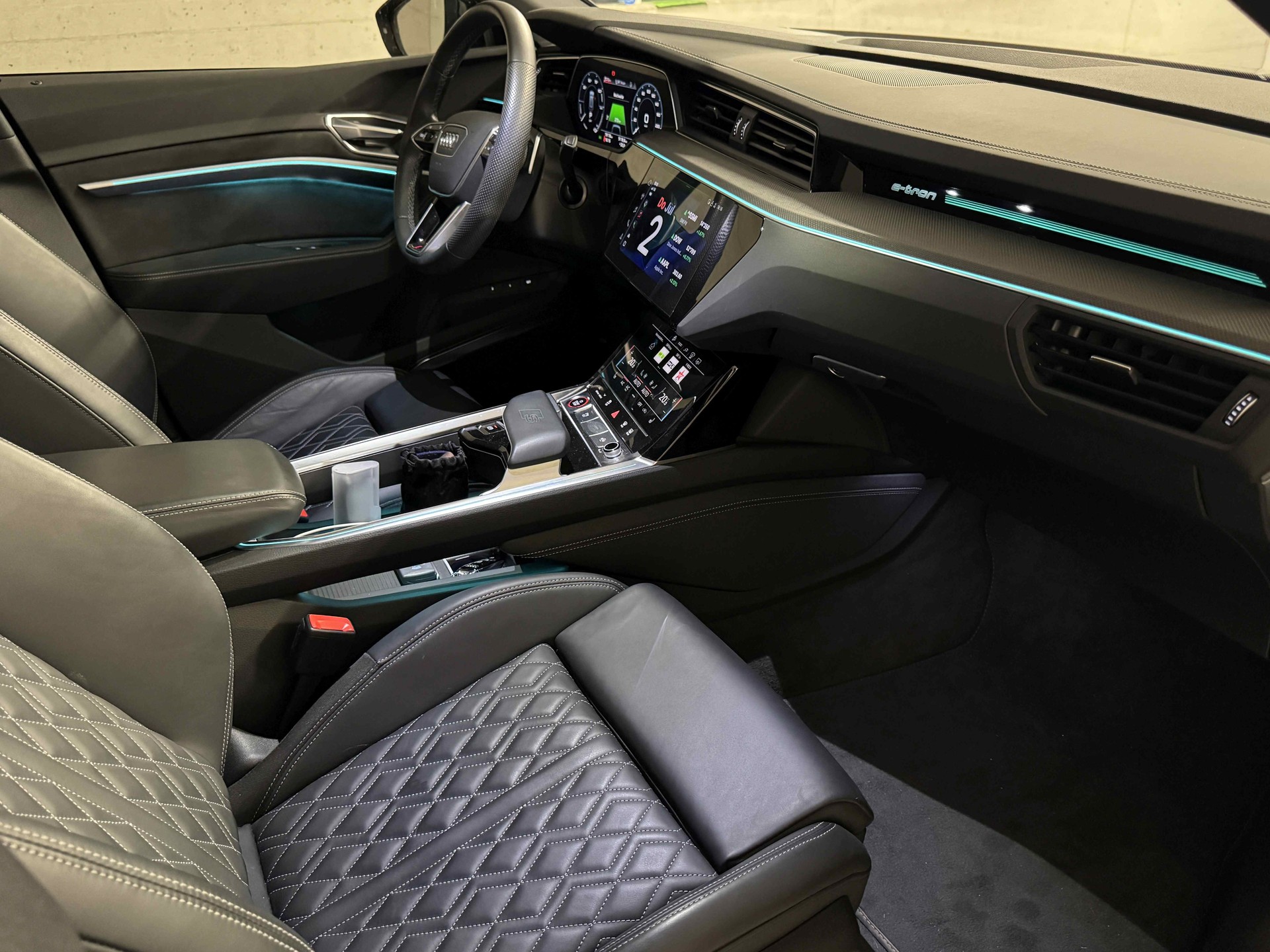 AUDI e-tron S quattro-image-10