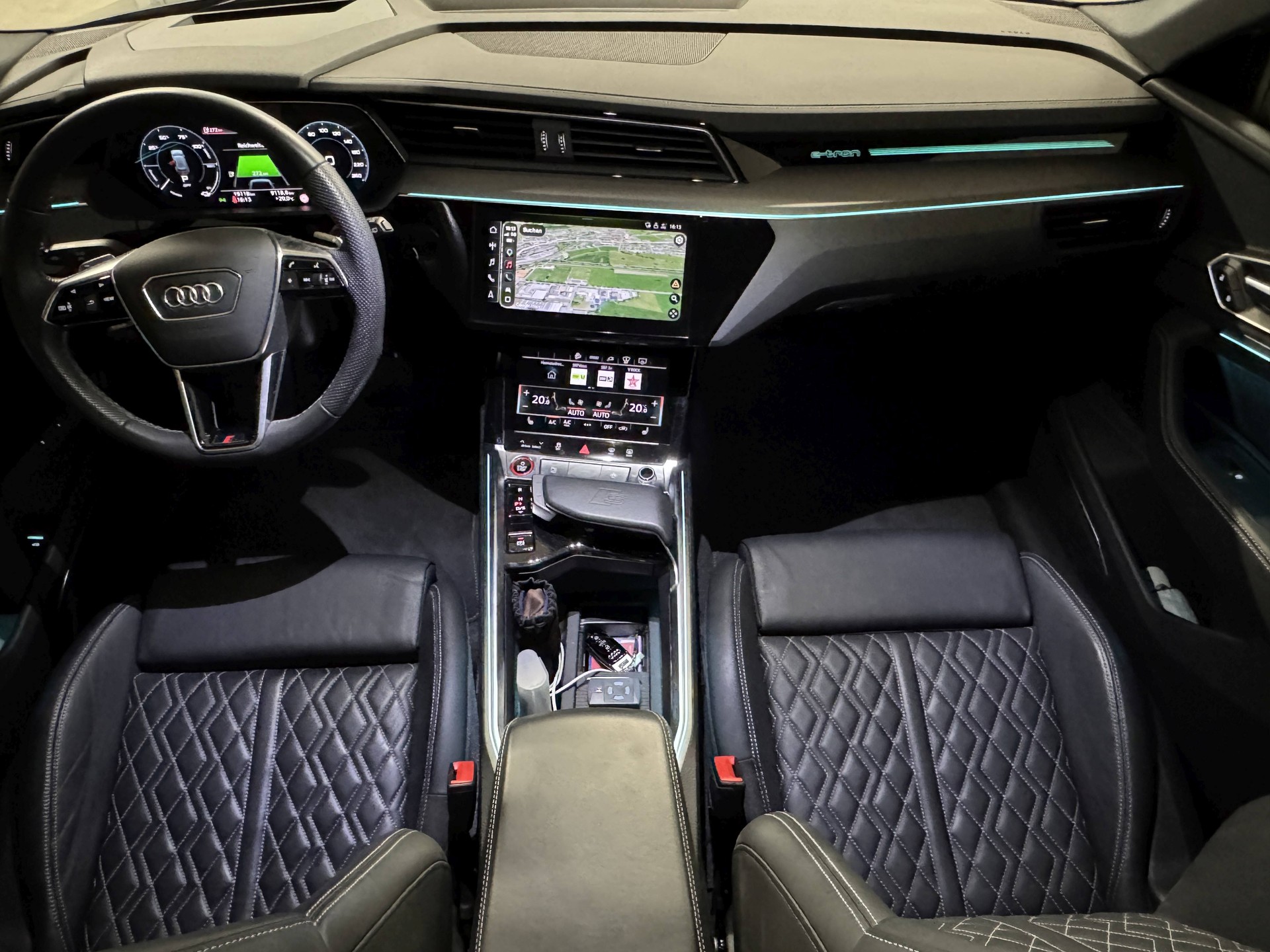 AUDI e-tron S quattro-image-7