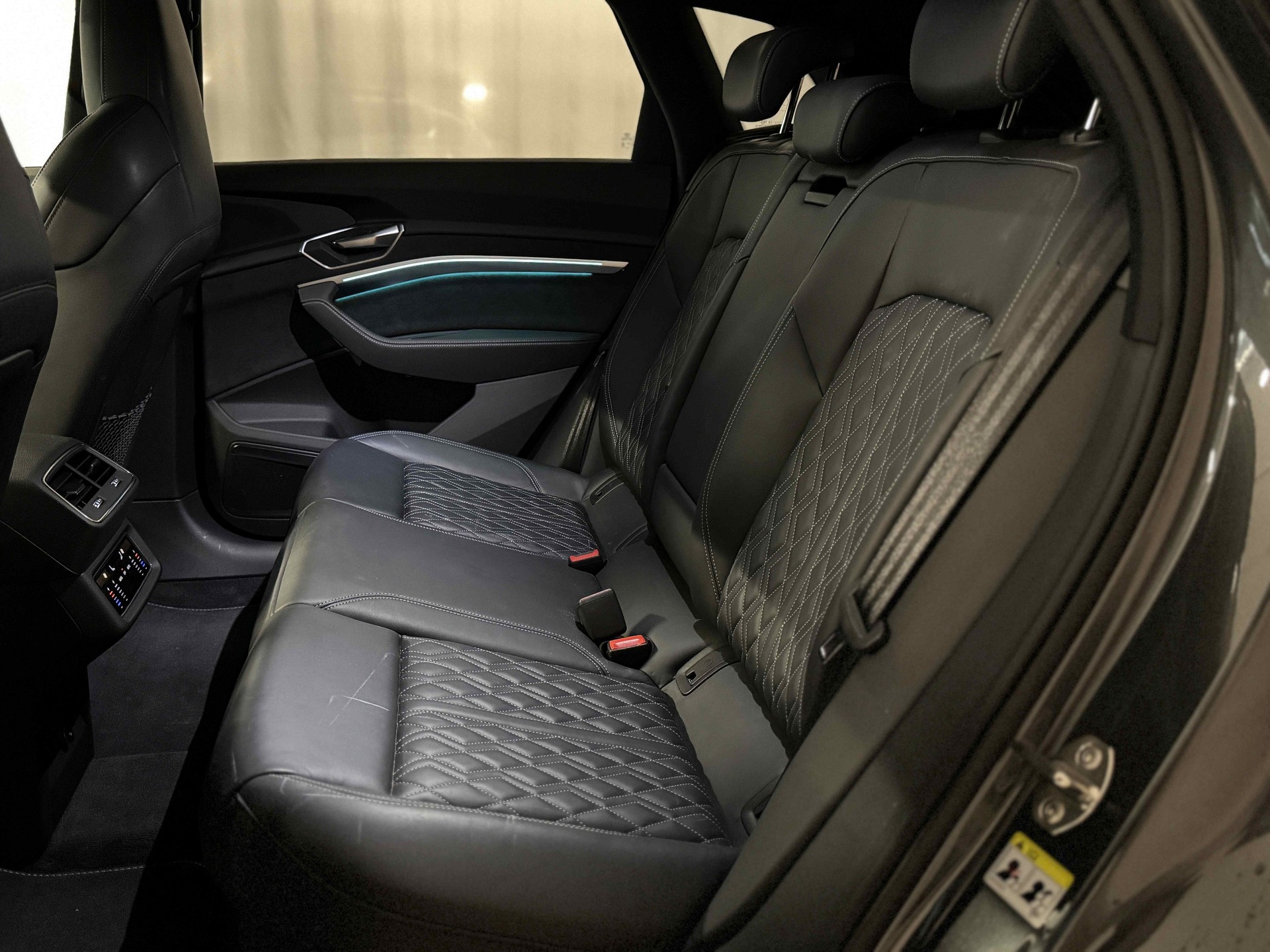 AUDI e-tron S quattro-image-6