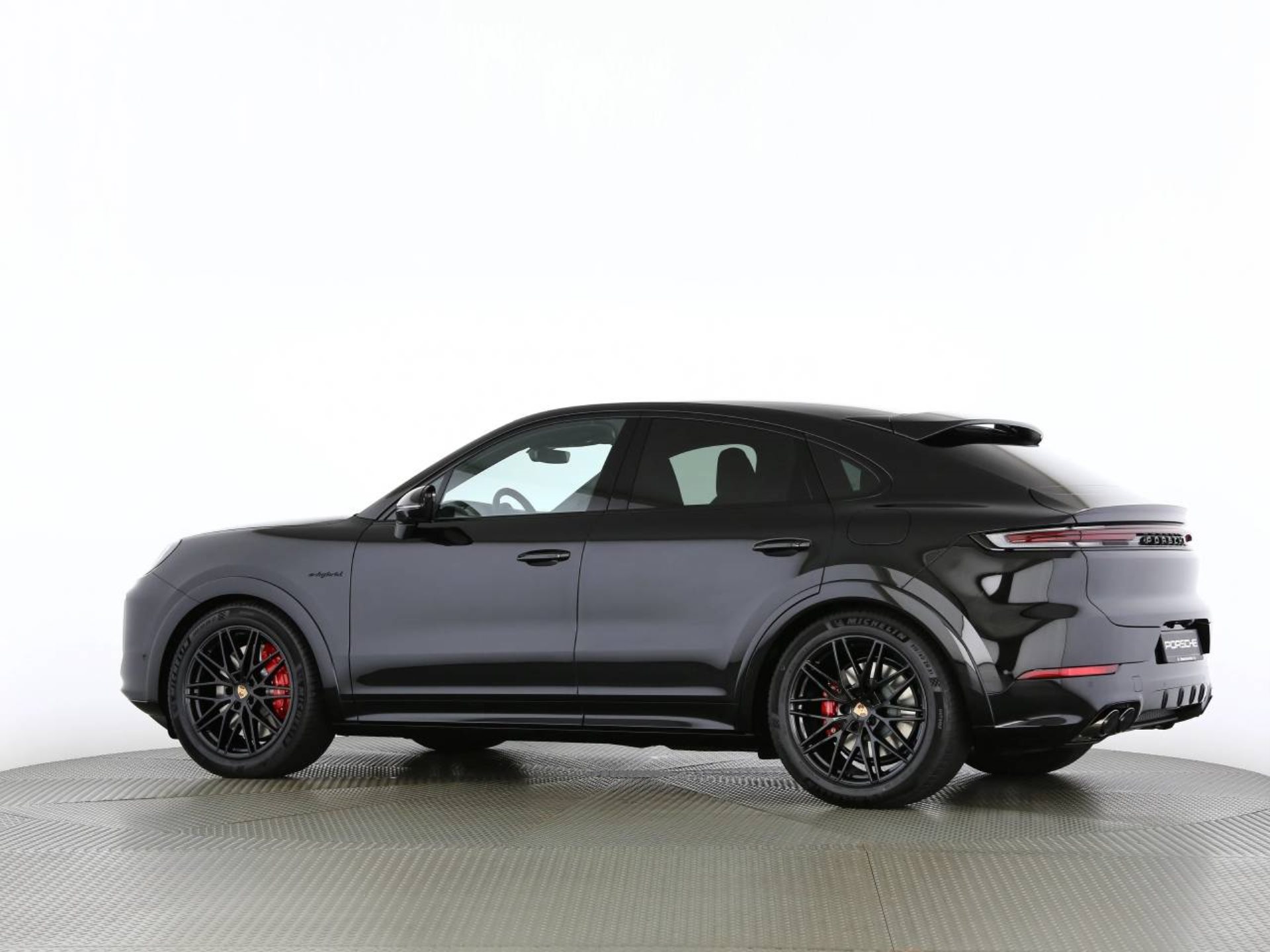 PORSCHE Cayenne S E-Hybrid Coupé Black Edition-image-16