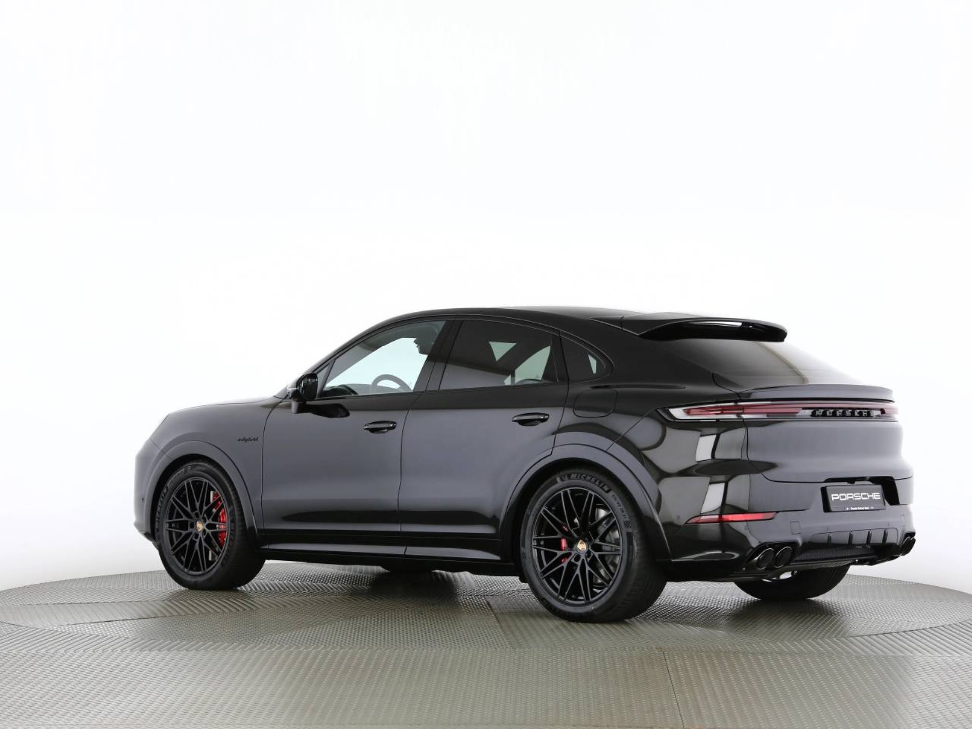 PORSCHE Cayenne S E-Hybrid Coupé Black Edition-image-15