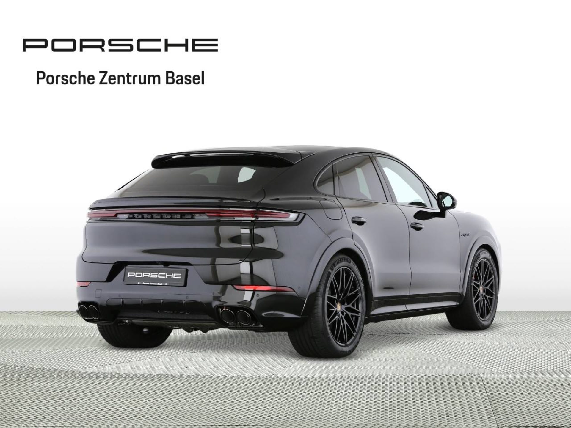 PORSCHE Cayenne S E-Hybrid Coupé Black Edition-showroom-element-2