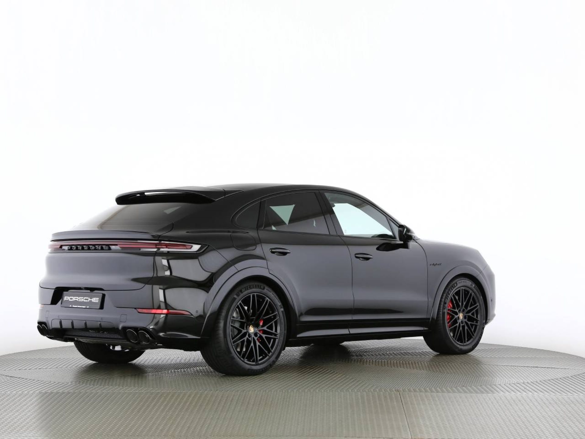 PORSCHE Cayenne S E-Hybrid Coupé Black Edition-image-20