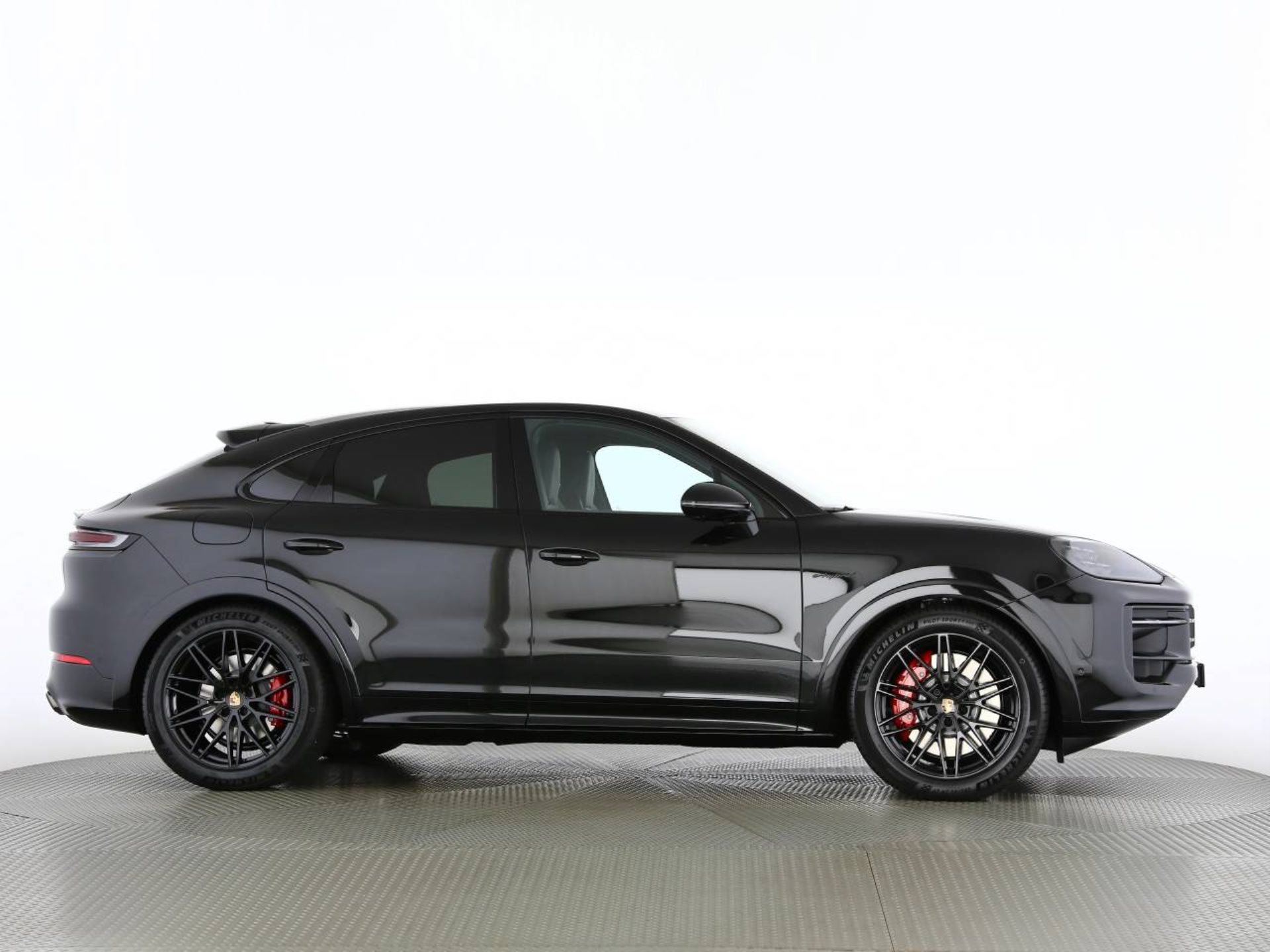 PORSCHE Cayenne S E-Hybrid Coupé Black Edition-image-25