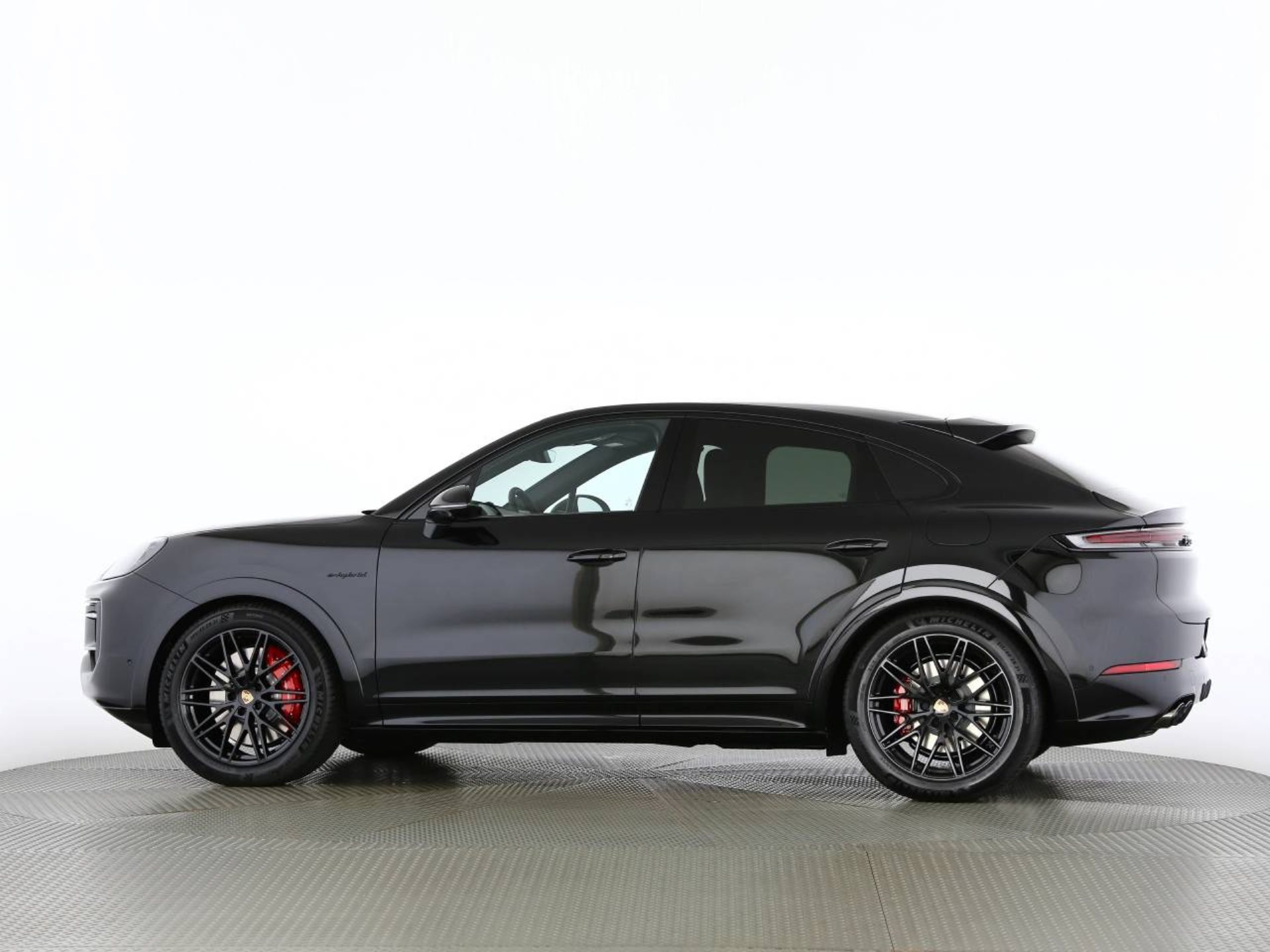 PORSCHE Cayenne S E-Hybrid Coupé Black Edition-image-12