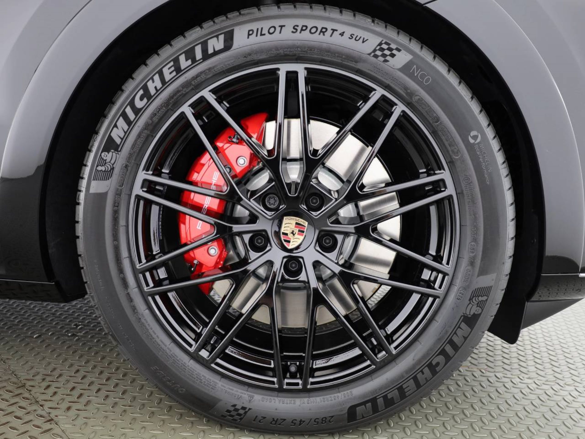 PORSCHE Cayenne S E-Hybrid Coupé Black Edition-image-5
