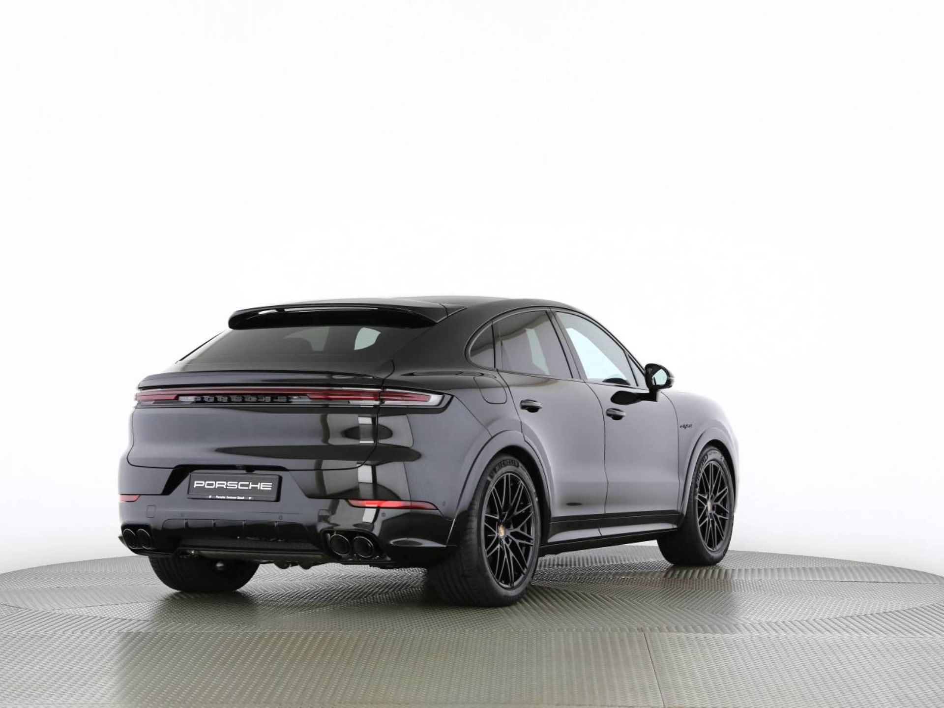 PORSCHE Cayenne S E-Hybrid Coupé Black Edition-image-23