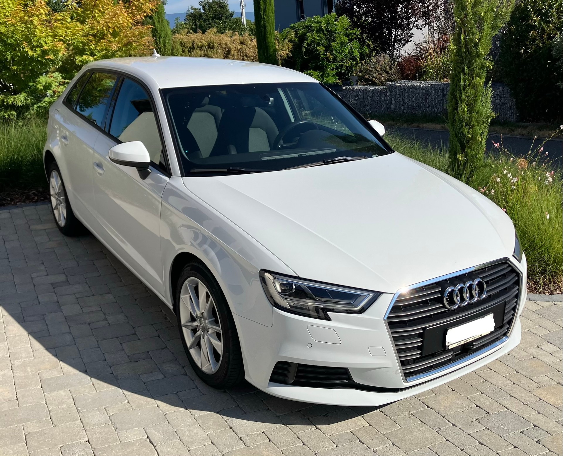 AUDI 1.4 T FSI S-Tronic-image-1