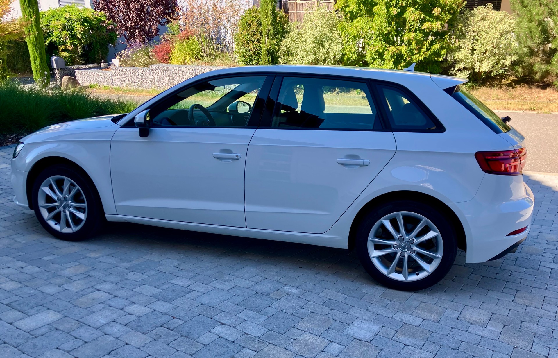 AUDI 1.4 T FSI S-Tronic-image-6