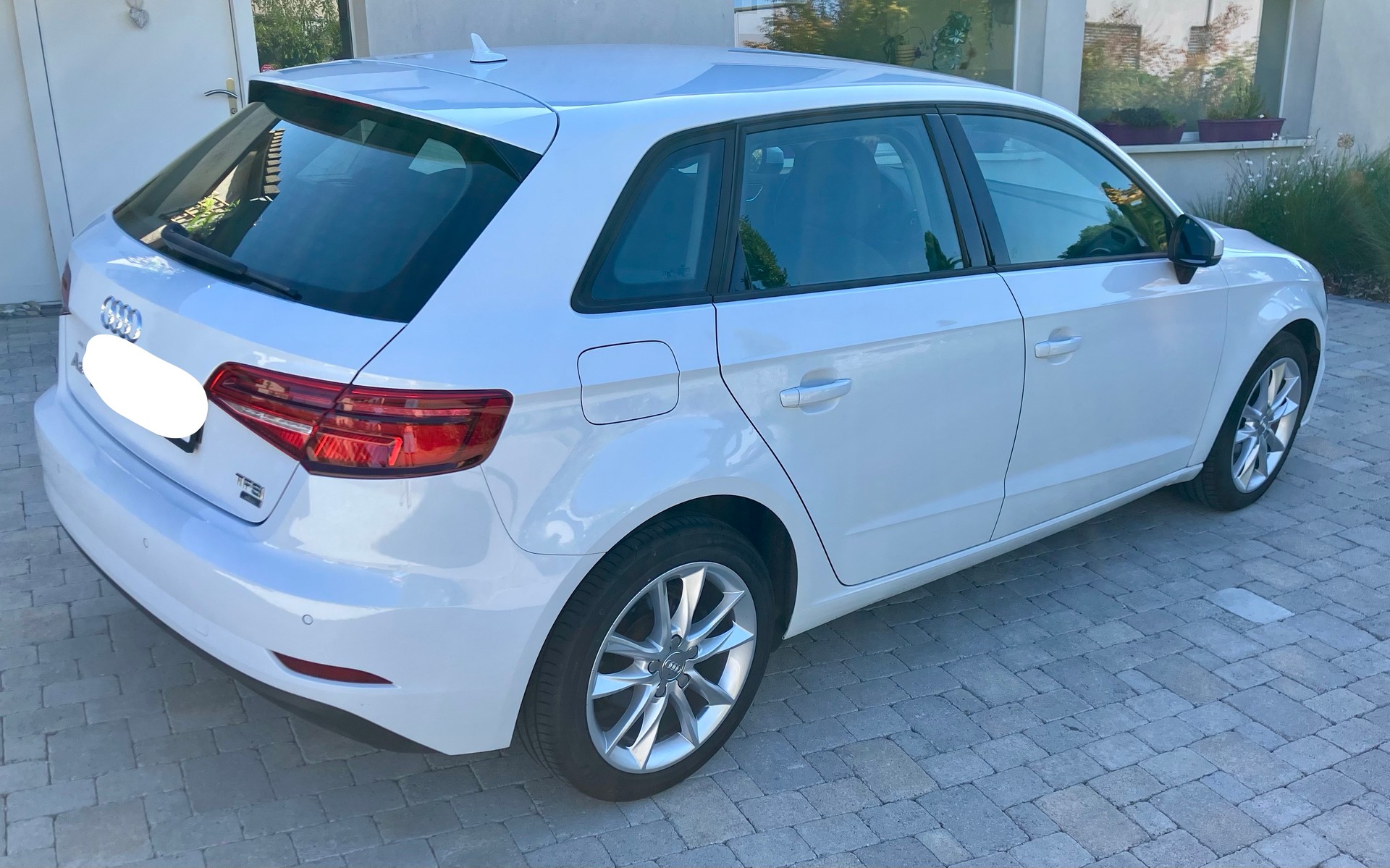 AUDI 1.4 T FSI S-Tronic-image-8