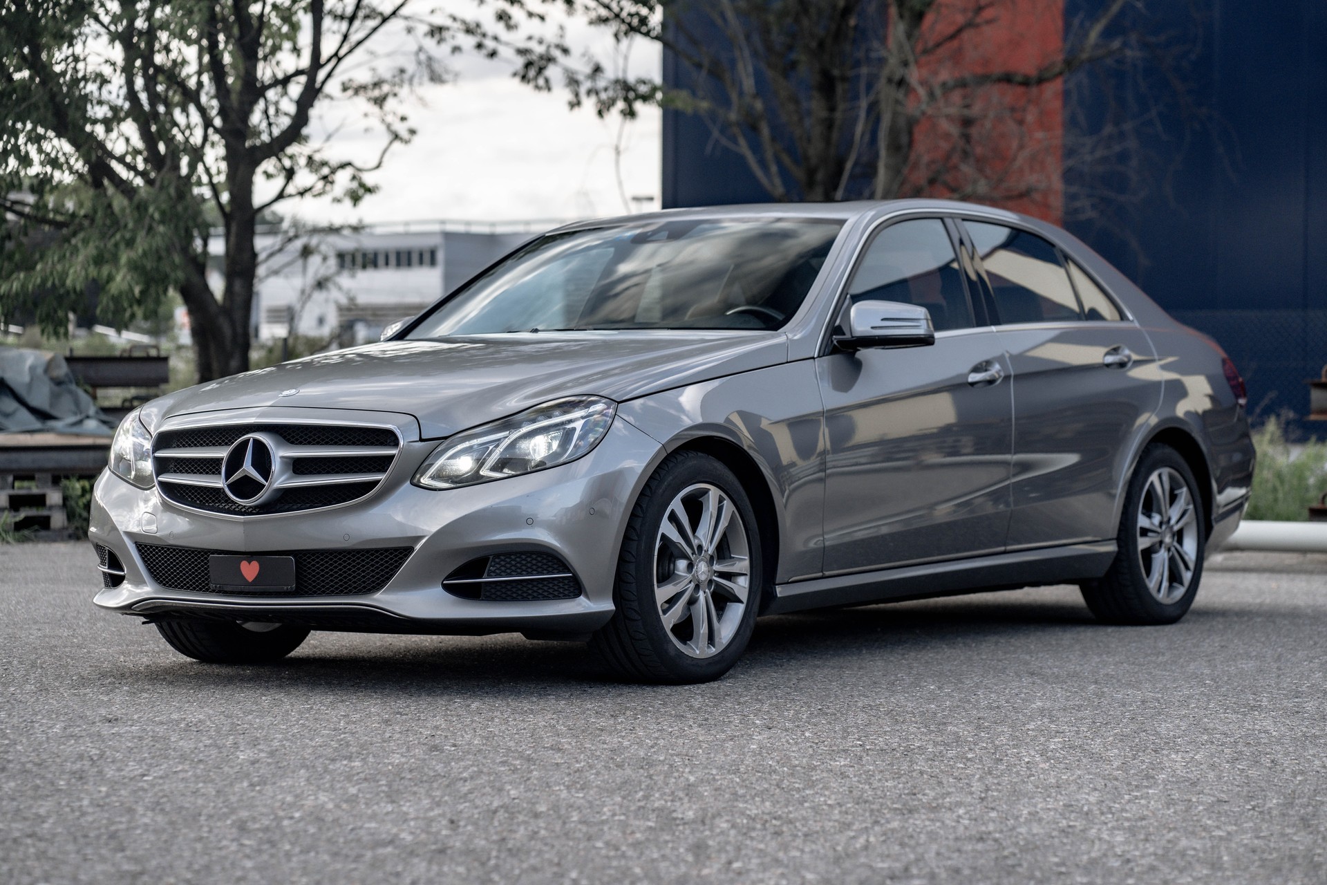 MERCEDES-BENZ E 220 CDI Avantgarde 7G-Tronic * AB MFK * TECHNISCH EINWANDNFREI *-image-0