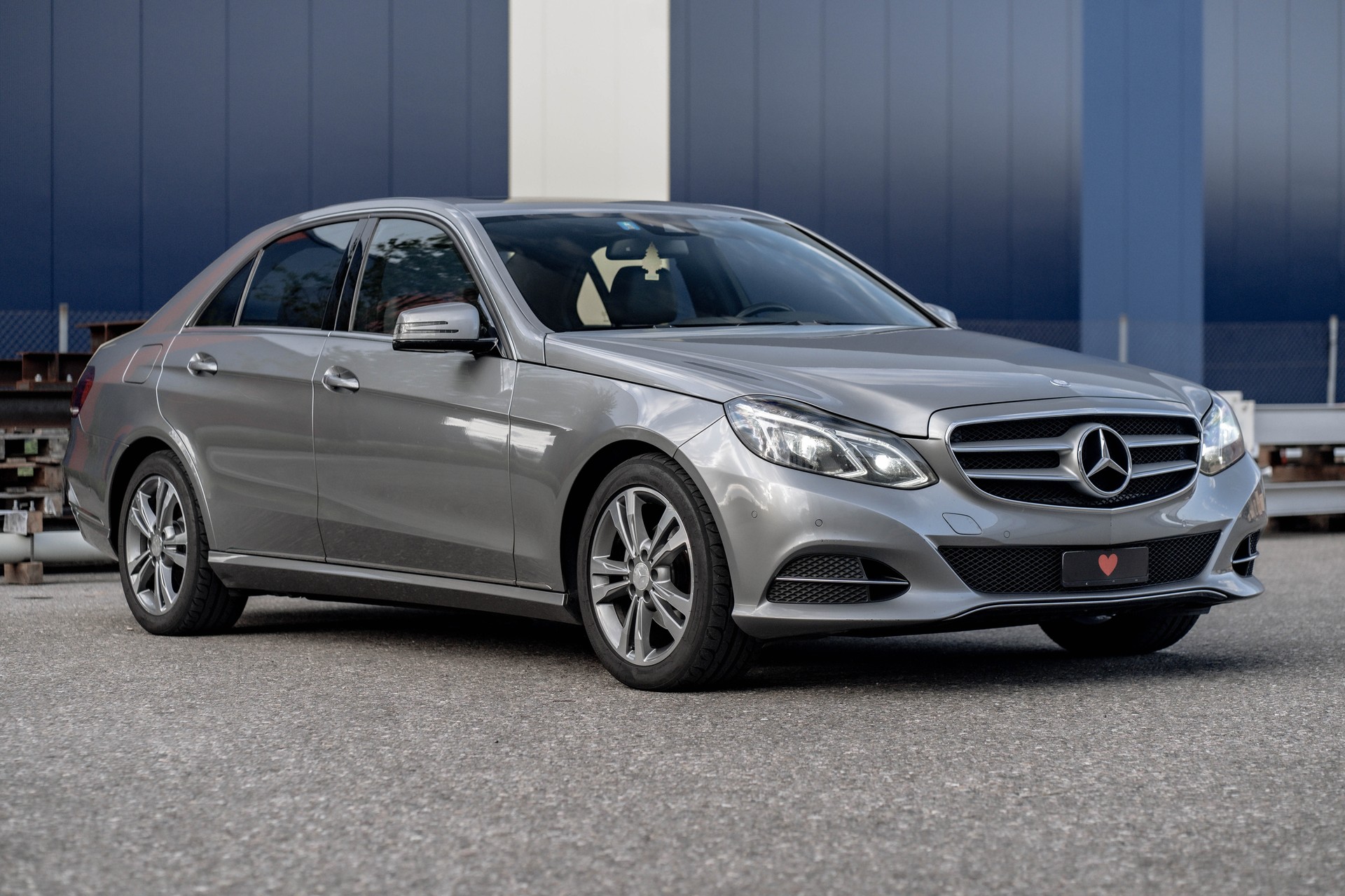 MERCEDES-BENZ E 220 CDI Avantgarde 7G-Tronic * AB MFK * TECHNISCH EINWANDNFREI *-image-2