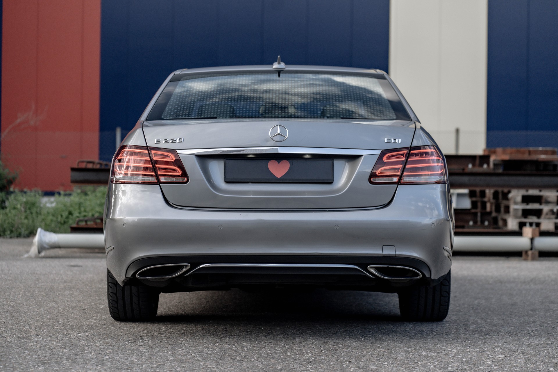 MERCEDES-BENZ E 220 CDI Avantgarde 7G-Tronic * AB MFK * TECHNISCH EINWANDNFREI *-image-4