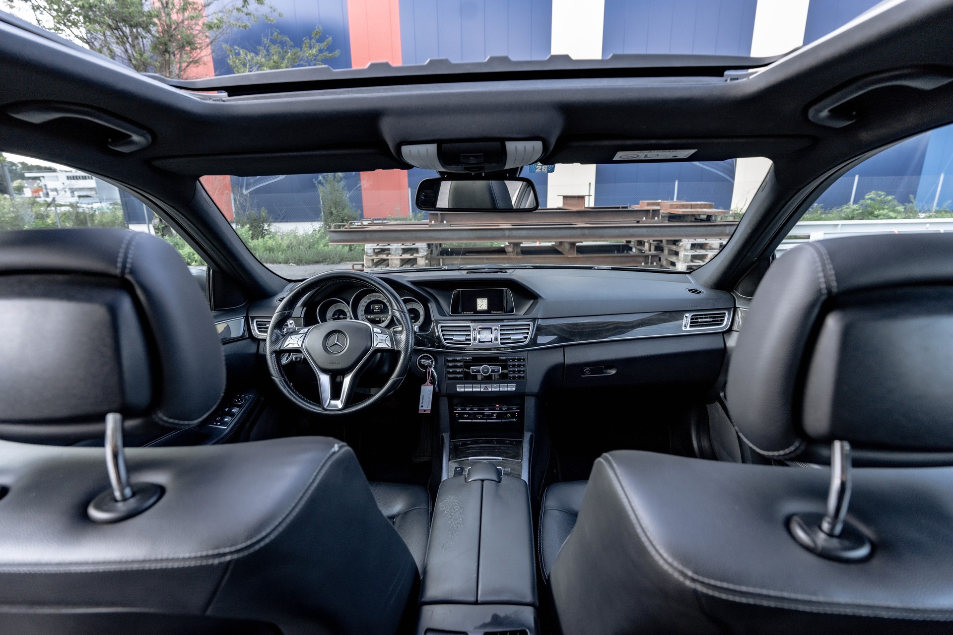 MERCEDES-BENZ E 220 CDI Avantgarde 7G-Tronic * AB MFK * TECHNISCH EINWANDNFREI *-image-9