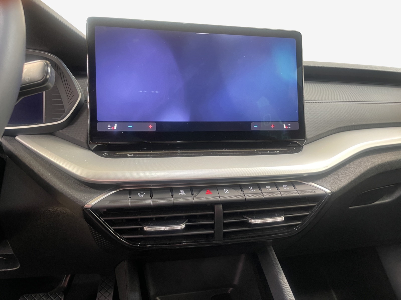 SKODA Octavia Combi 1.5 TSI mHEV DSG Dynamic-image-10