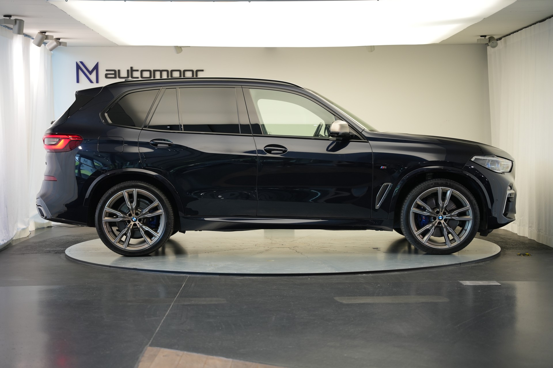 BMW X5 xDrive M50d Steptronic *CH-Fahrzeug* *Pano* *HuD* *Laser*-image-3