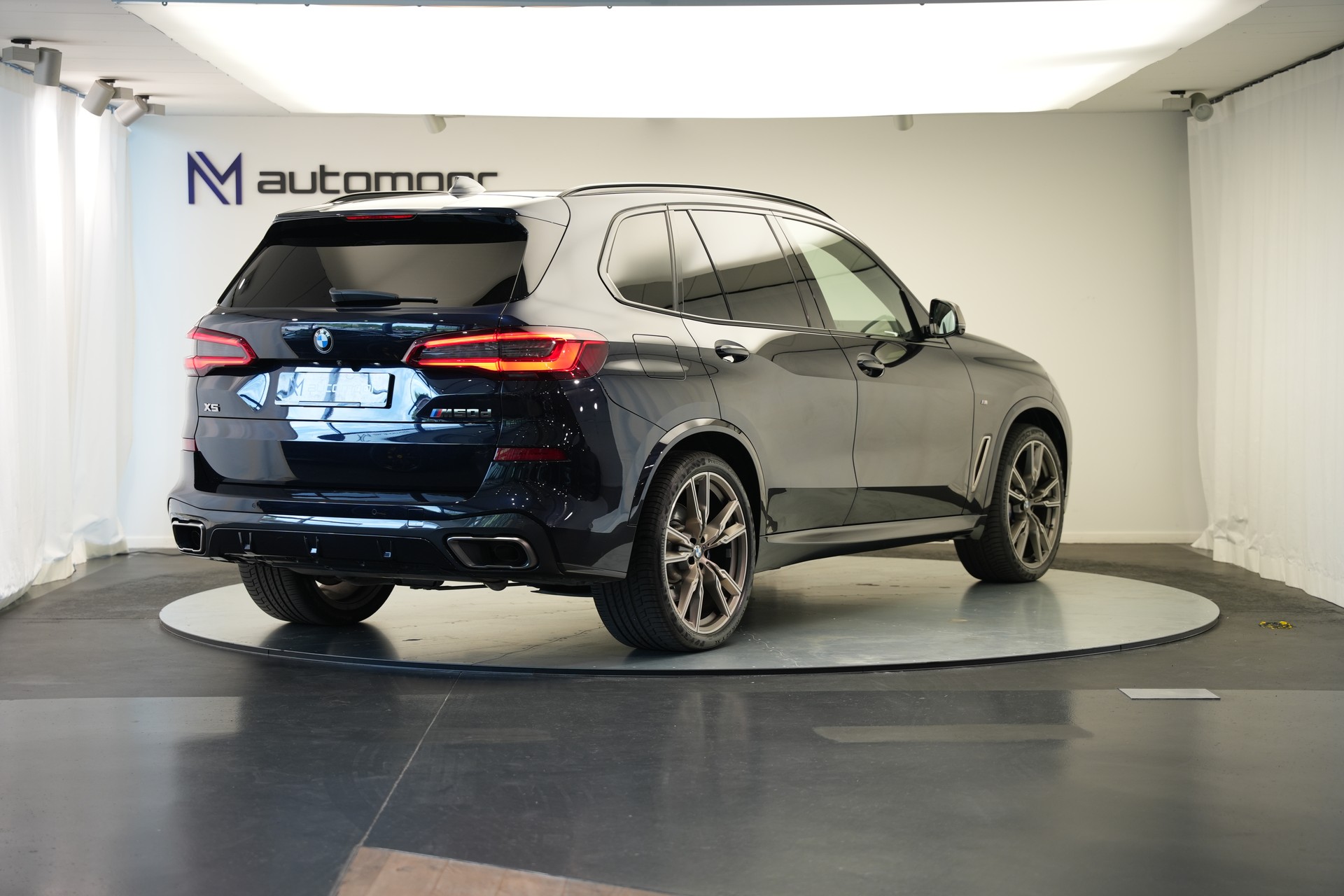 BMW X5 xDrive M50d Steptronic *CH-Fahrzeug* *Pano* *HuD* *Laser*-image-4