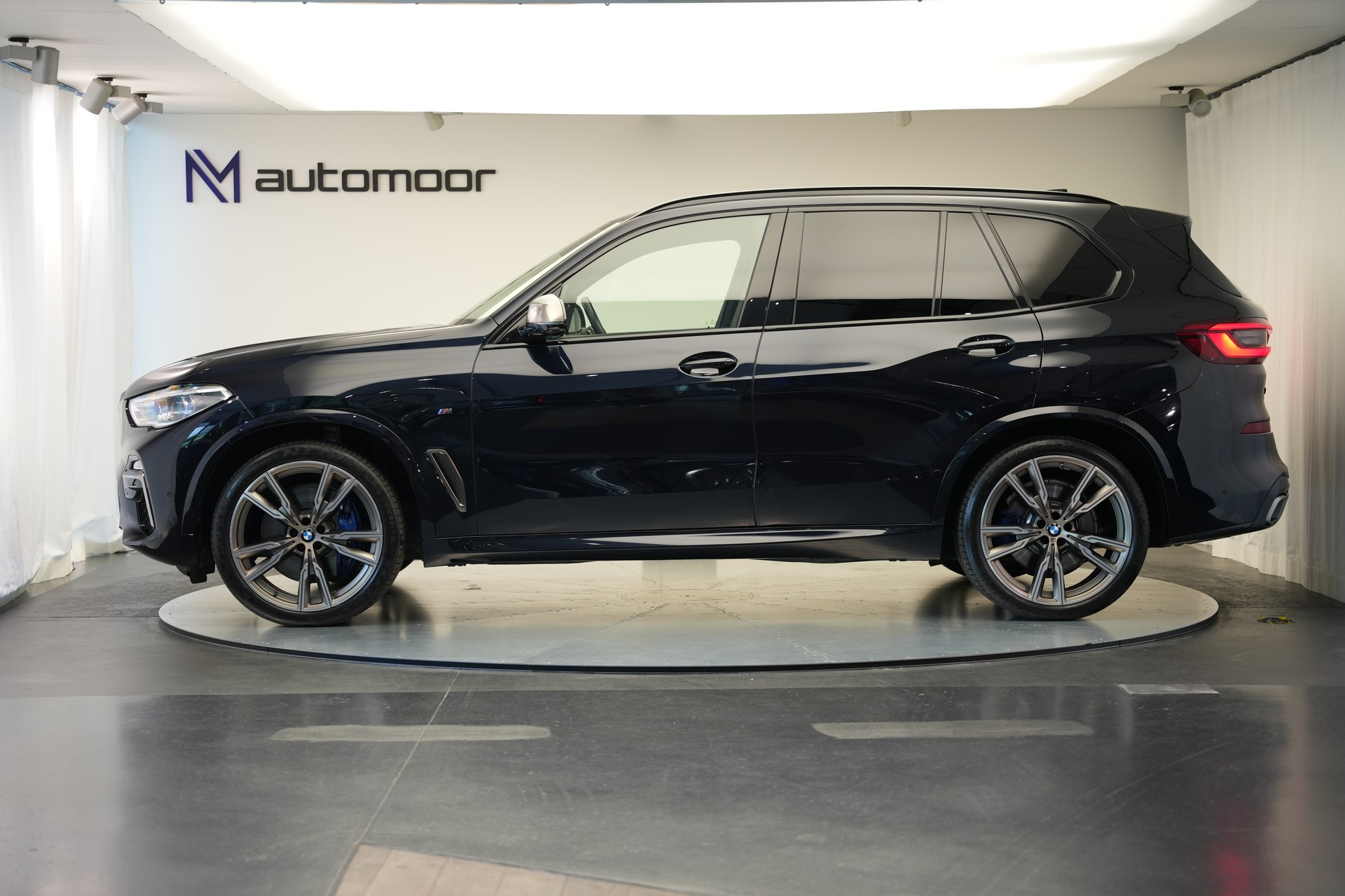 BMW X5 xDrive M50d Steptronic *CH-Fahrzeug* *Pano* *HuD* *Laser*-image-7