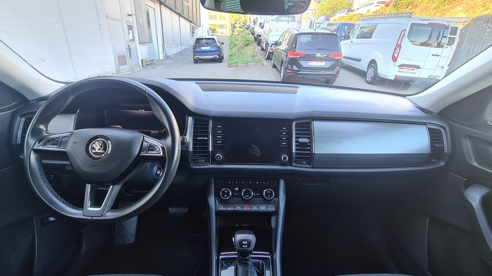 SKODA Kodiaq 2.0 TDI CR Ambition 4x4 DSG ** GR-Navi ** RF-Kamera ** Anh-Kupplung ** Abstandsregelsysteme ** Frisch Ab MFK & Service **-image-15