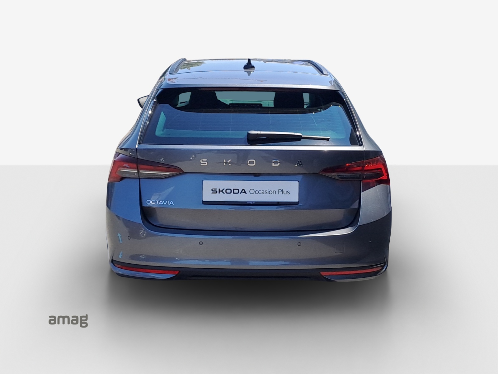 SKODA Octavia Combi 2.0 TDI DSG Selection-image-3
