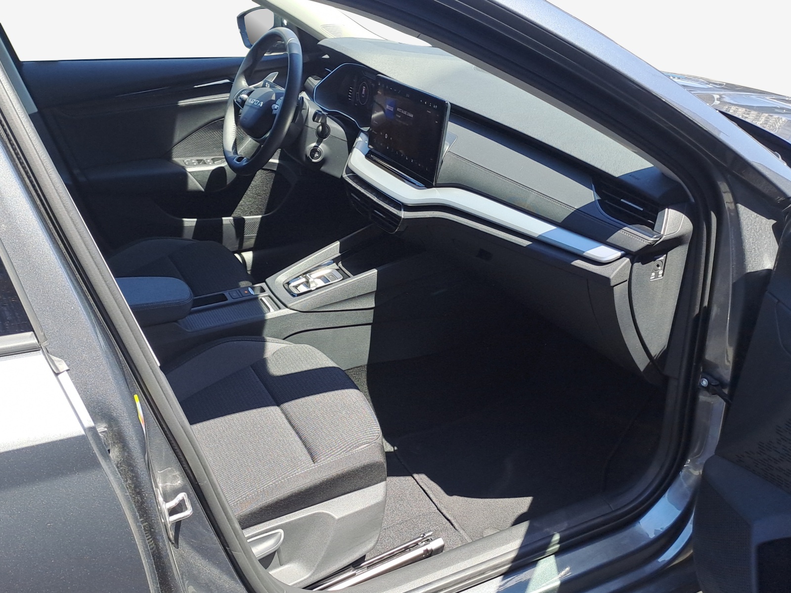 SKODA Octavia Combi 2.0 TDI DSG Selection-image-13