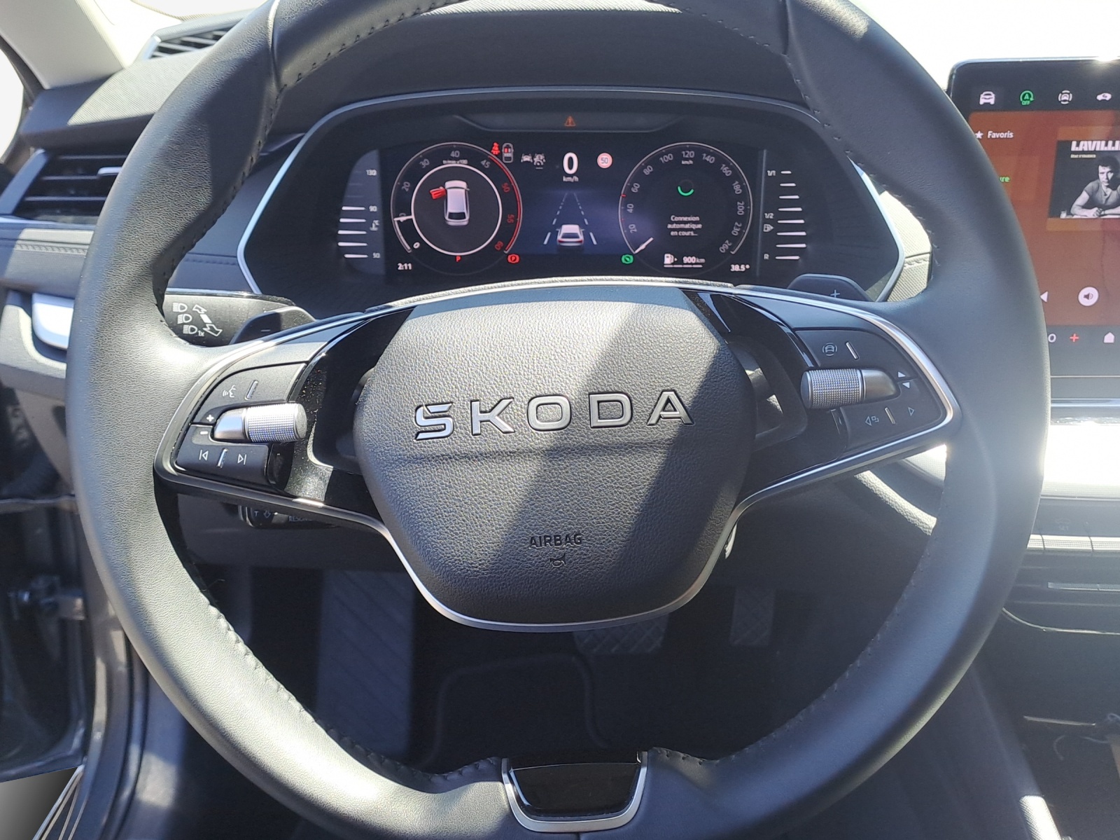 SKODA Octavia Combi 2.0 TDI DSG Selection-image-9