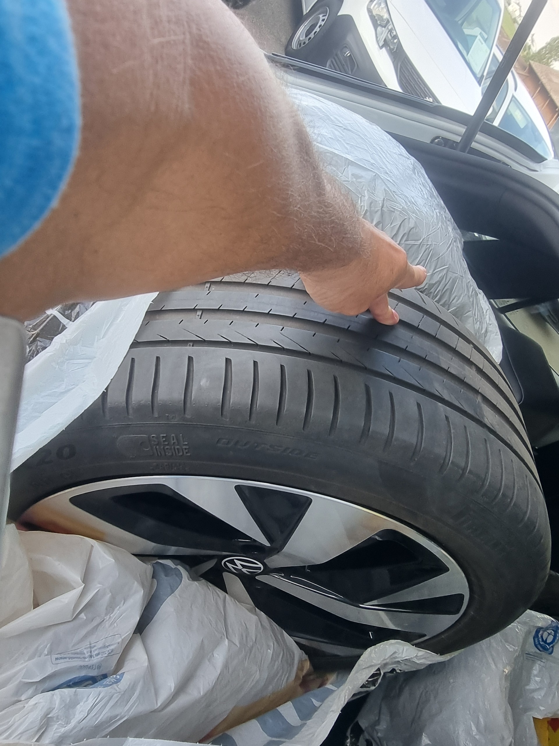 VW ID.4 Pro Performance 77 kWh Life Plus-image-10