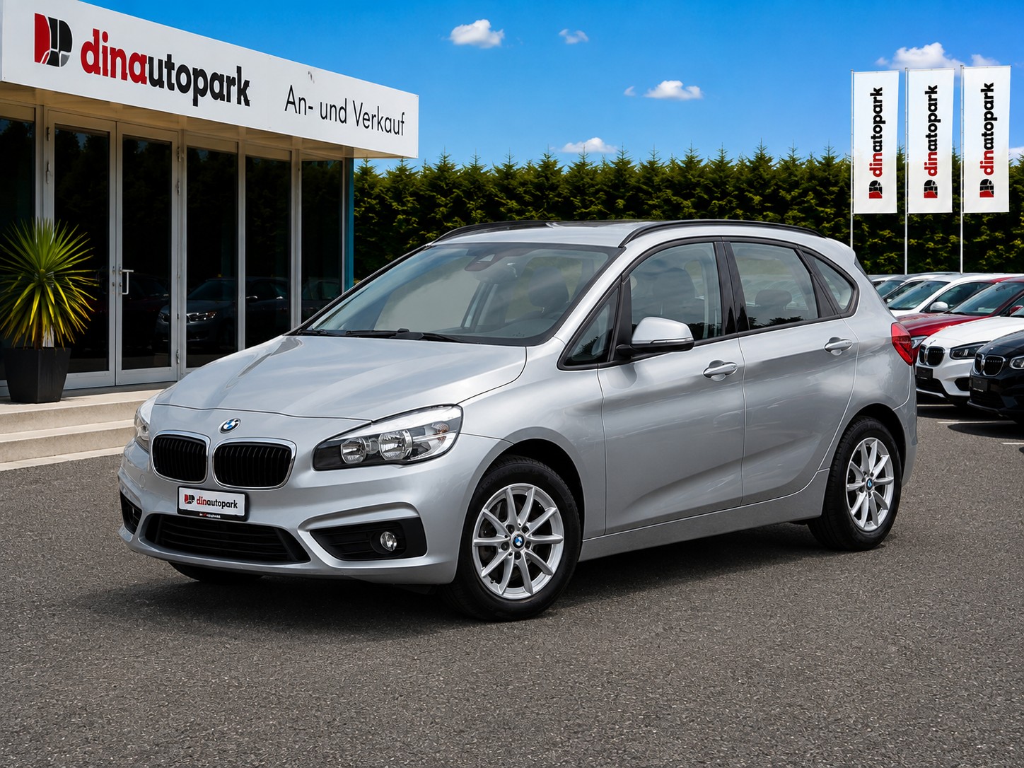 BMW 220d xDrive Active Tourer Steptronic * CH-Fahrzeug * Frisch ab MFK *-image-0