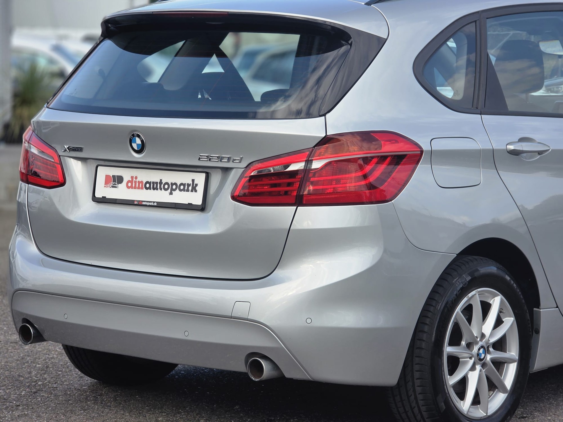 BMW 220d xDrive Active Tourer Steptronic * CH-Fahrzeug * Frisch ab MFK *-image-4