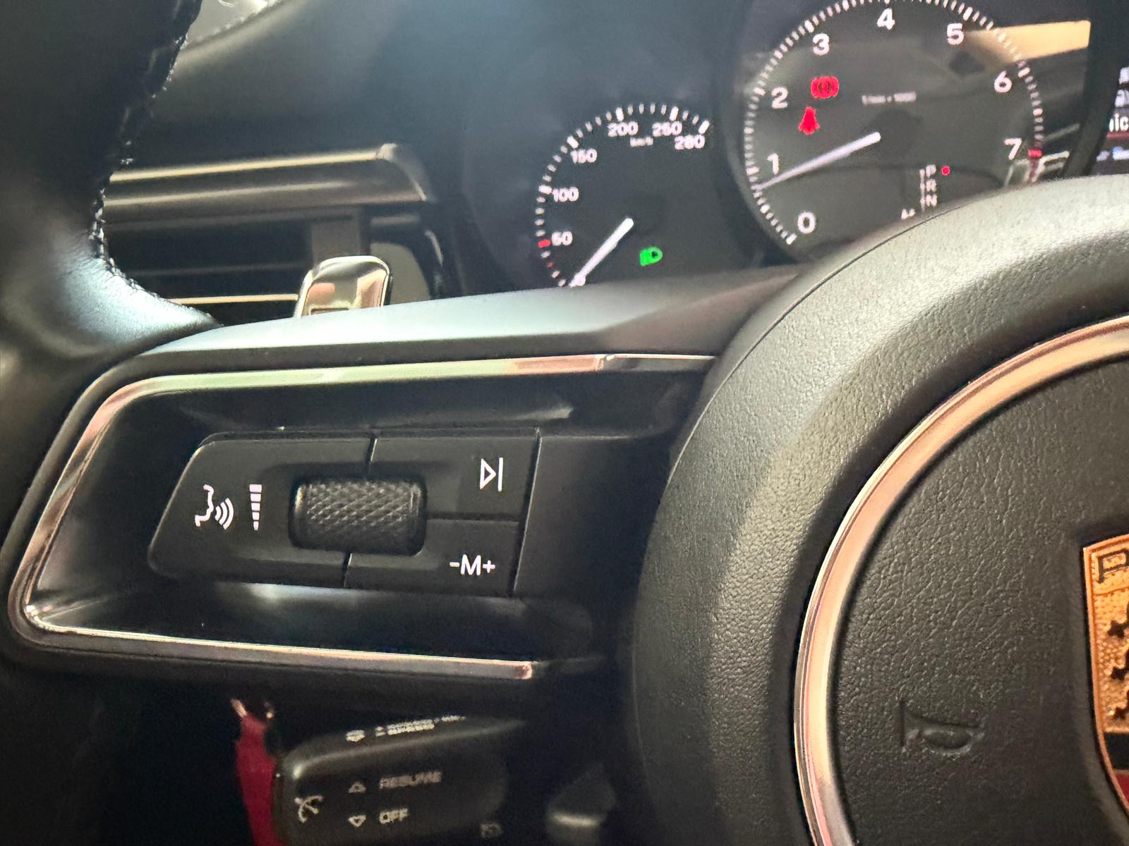 PORSCHE Macan S PDK-image-18