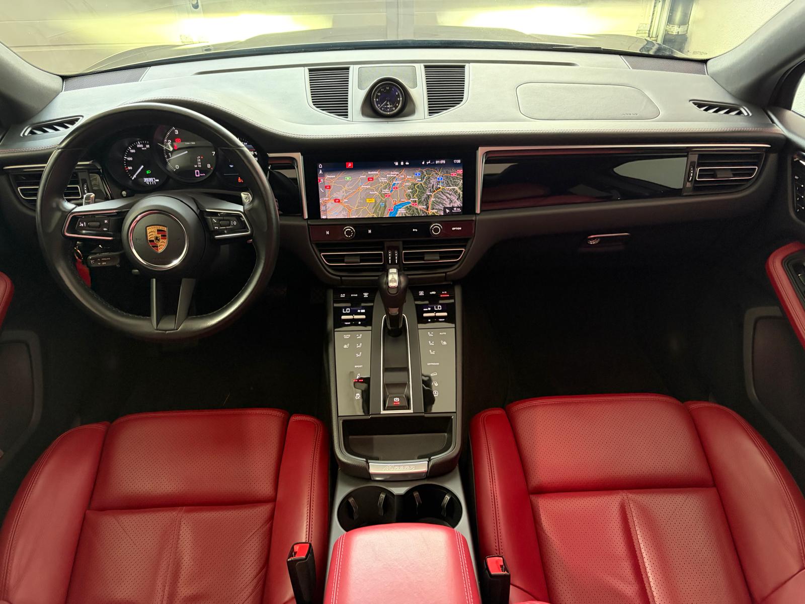 PORSCHE Macan S PDK-image-15