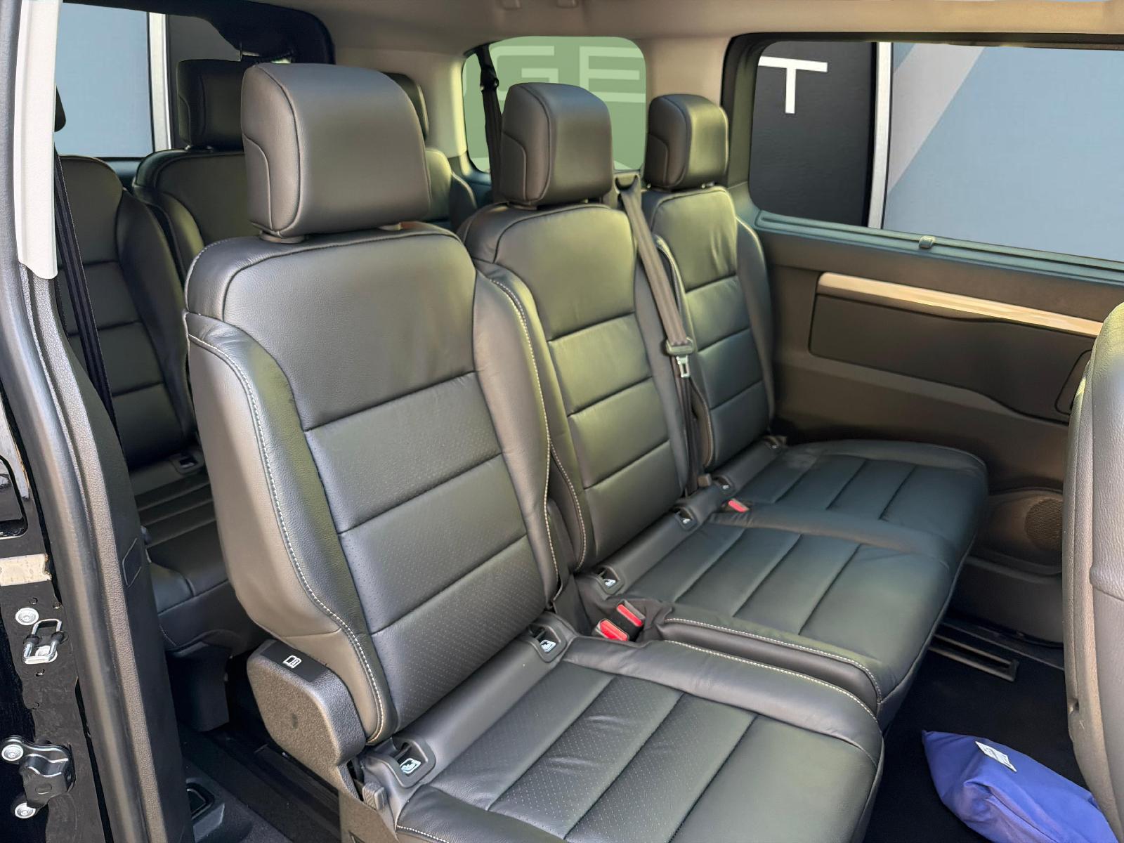 PEUGEOT Traveller Standard 2.2 BlueHDi 180 Business VIP S/S-image-10