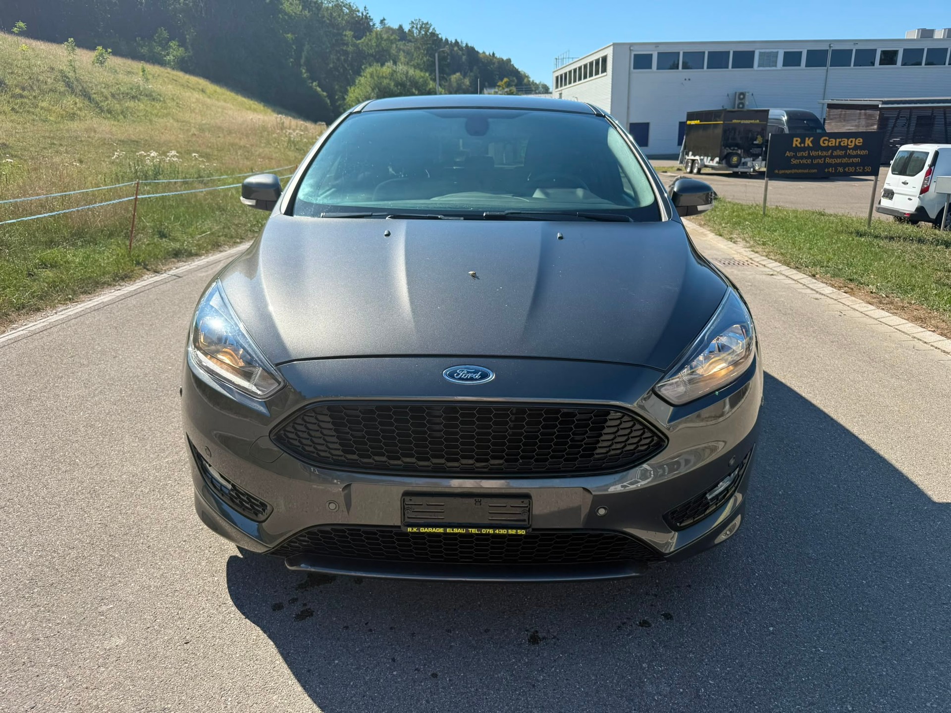 FORD Focus 1.5 SCTi ST Line Automatic-image-1