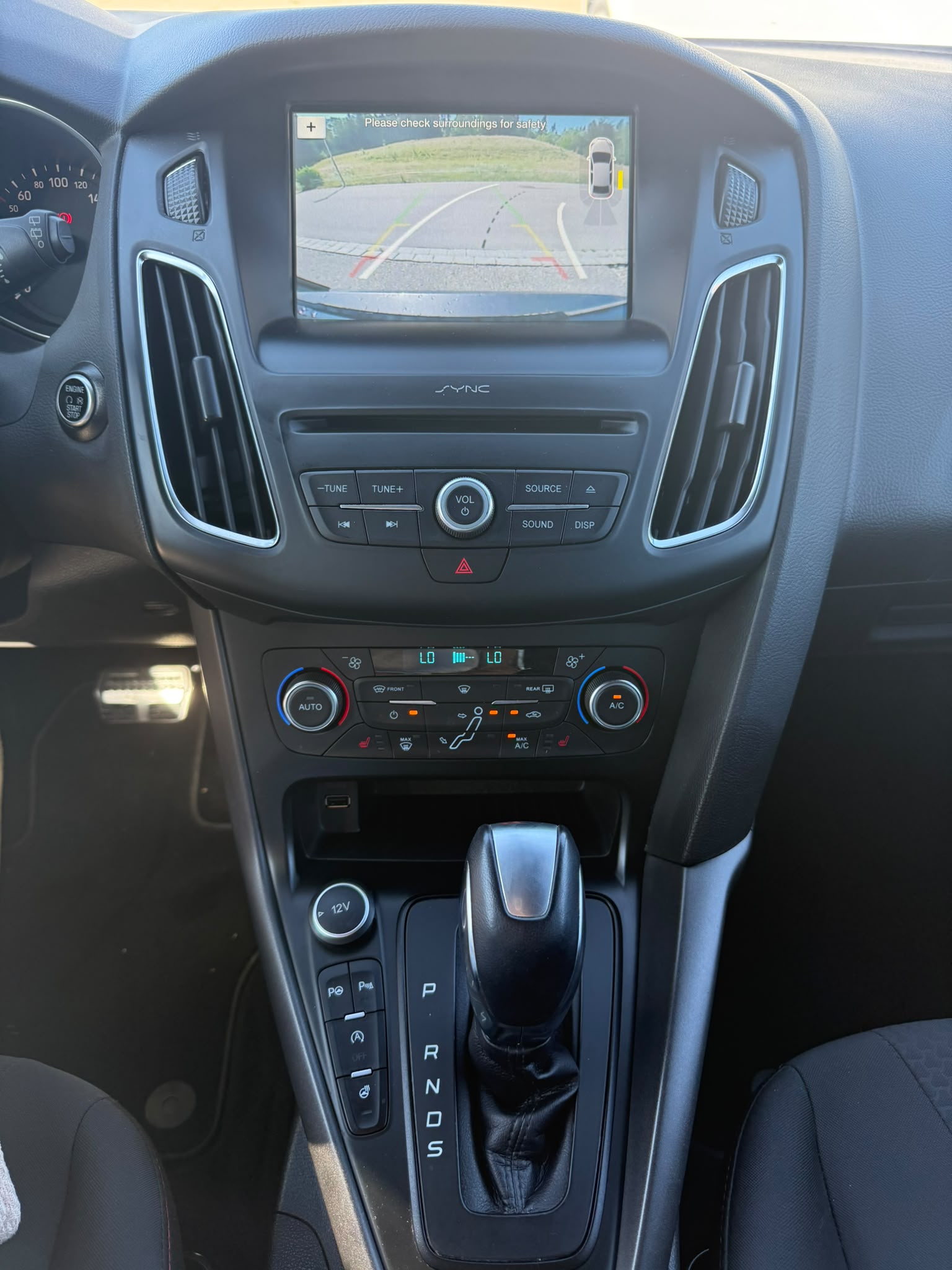 FORD Focus 1.5 SCTi ST Line Automatic-image-14