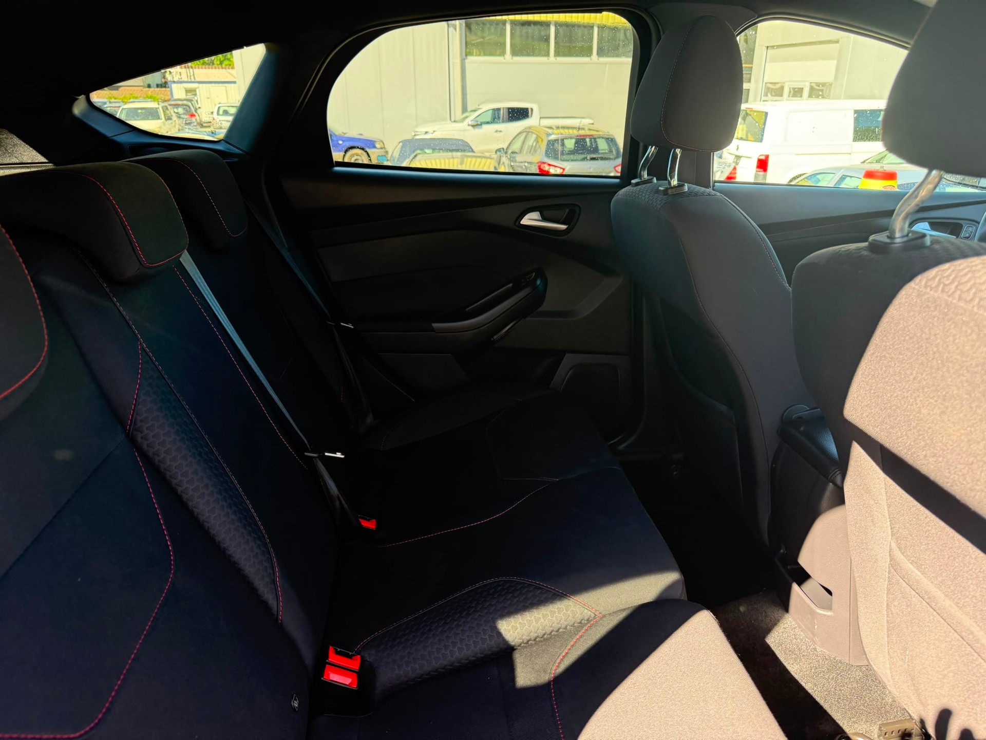 FORD Focus 1.5 SCTi ST Line Automatic-image-11