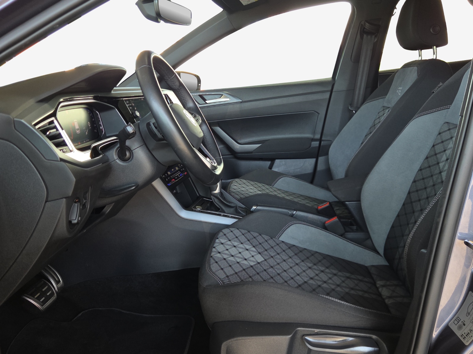 VW Polo 1.0 TSI R-Line DSG-image-7