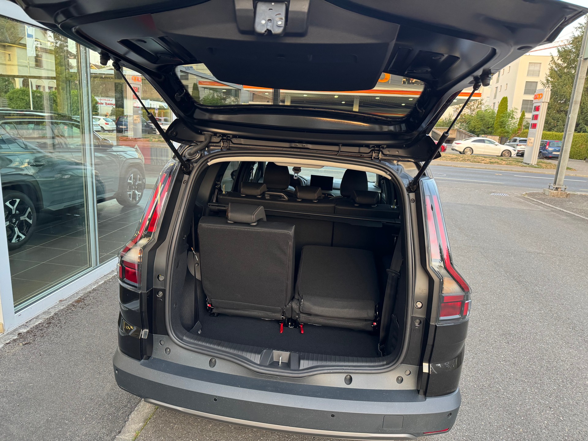 DACIA Jogger HEV 155 Extreme-image-8