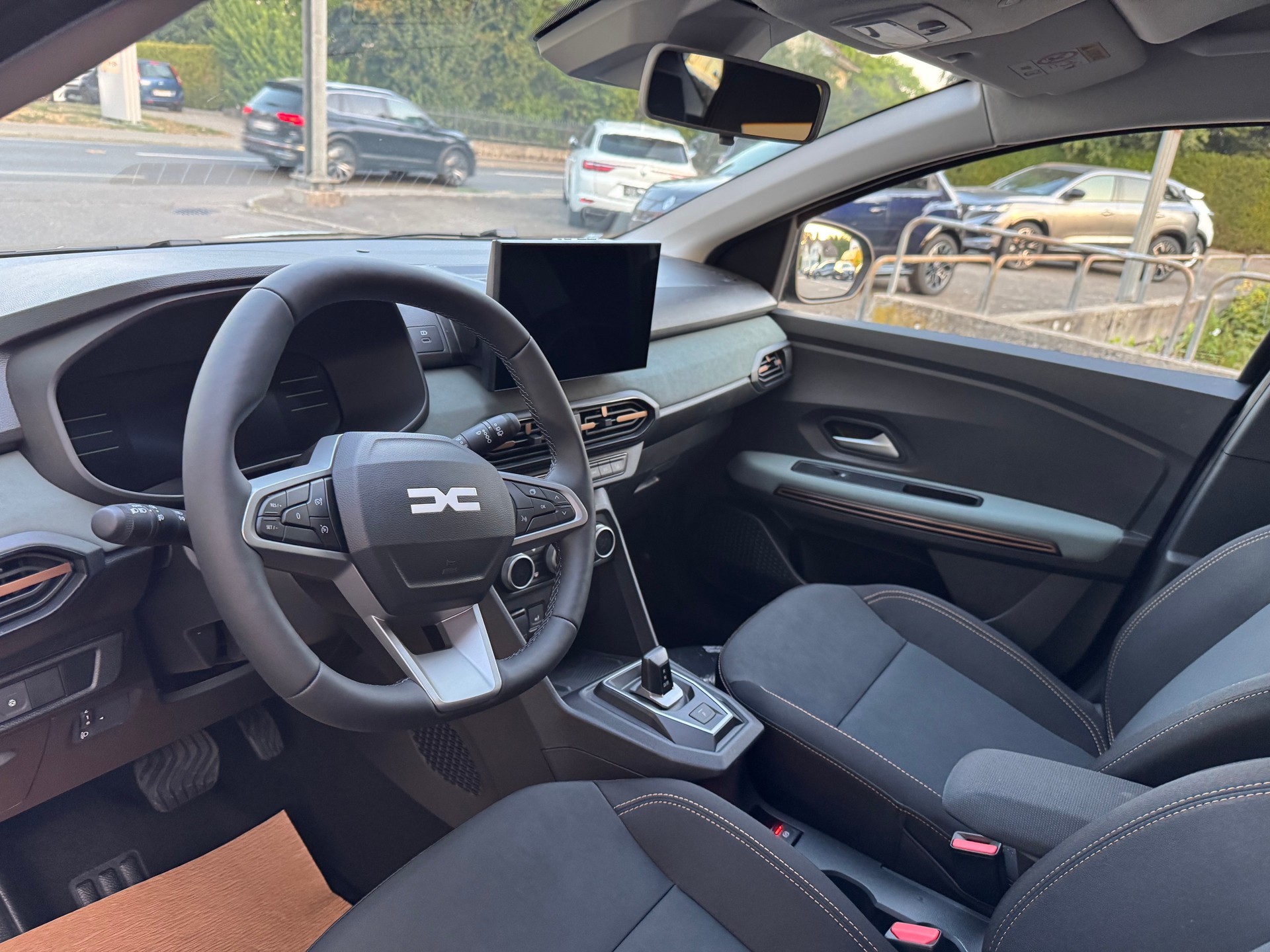 DACIA Jogger HEV 155 Extreme-image-12