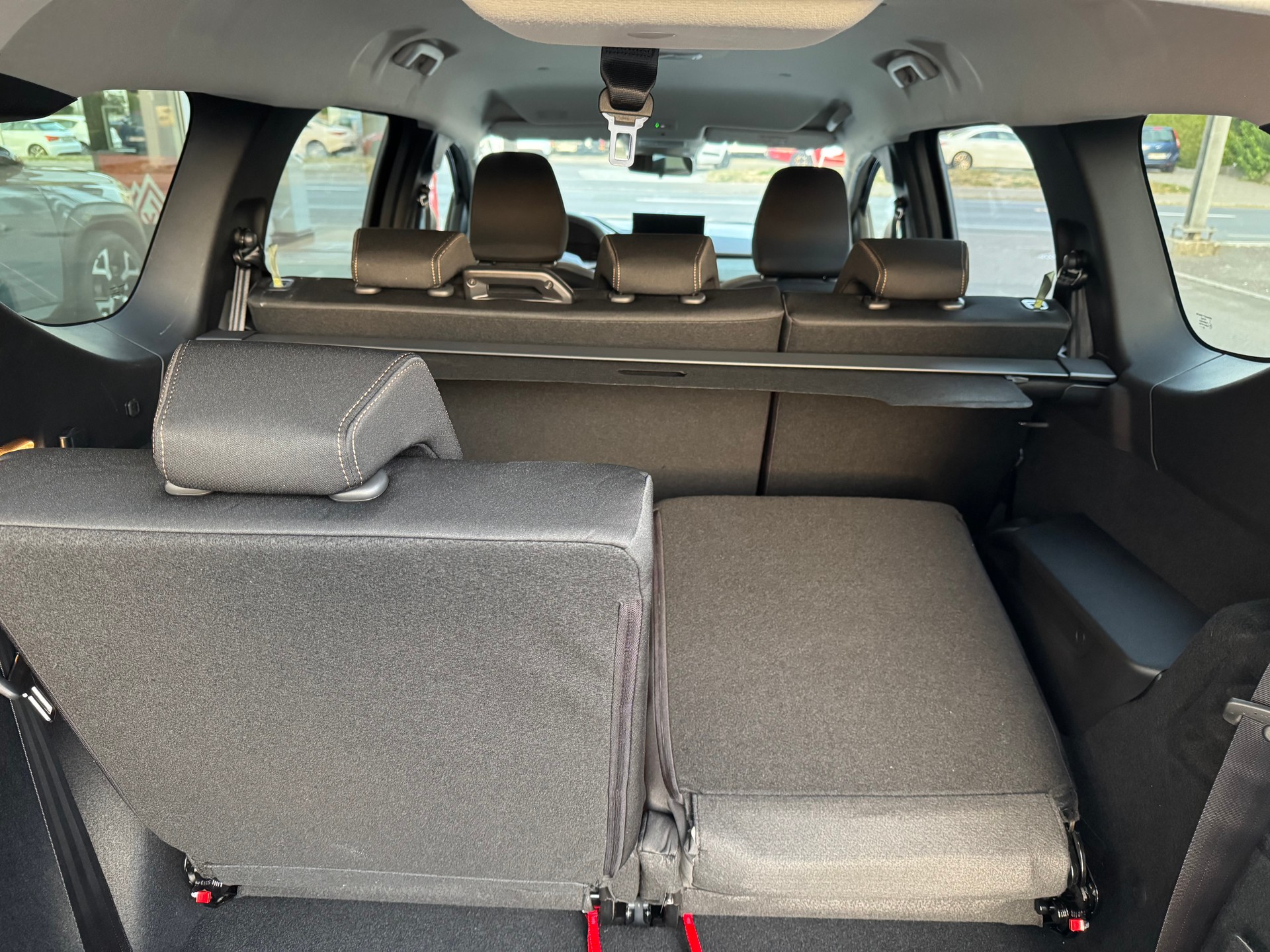 DACIA Jogger HEV 155 Extreme-image-9
