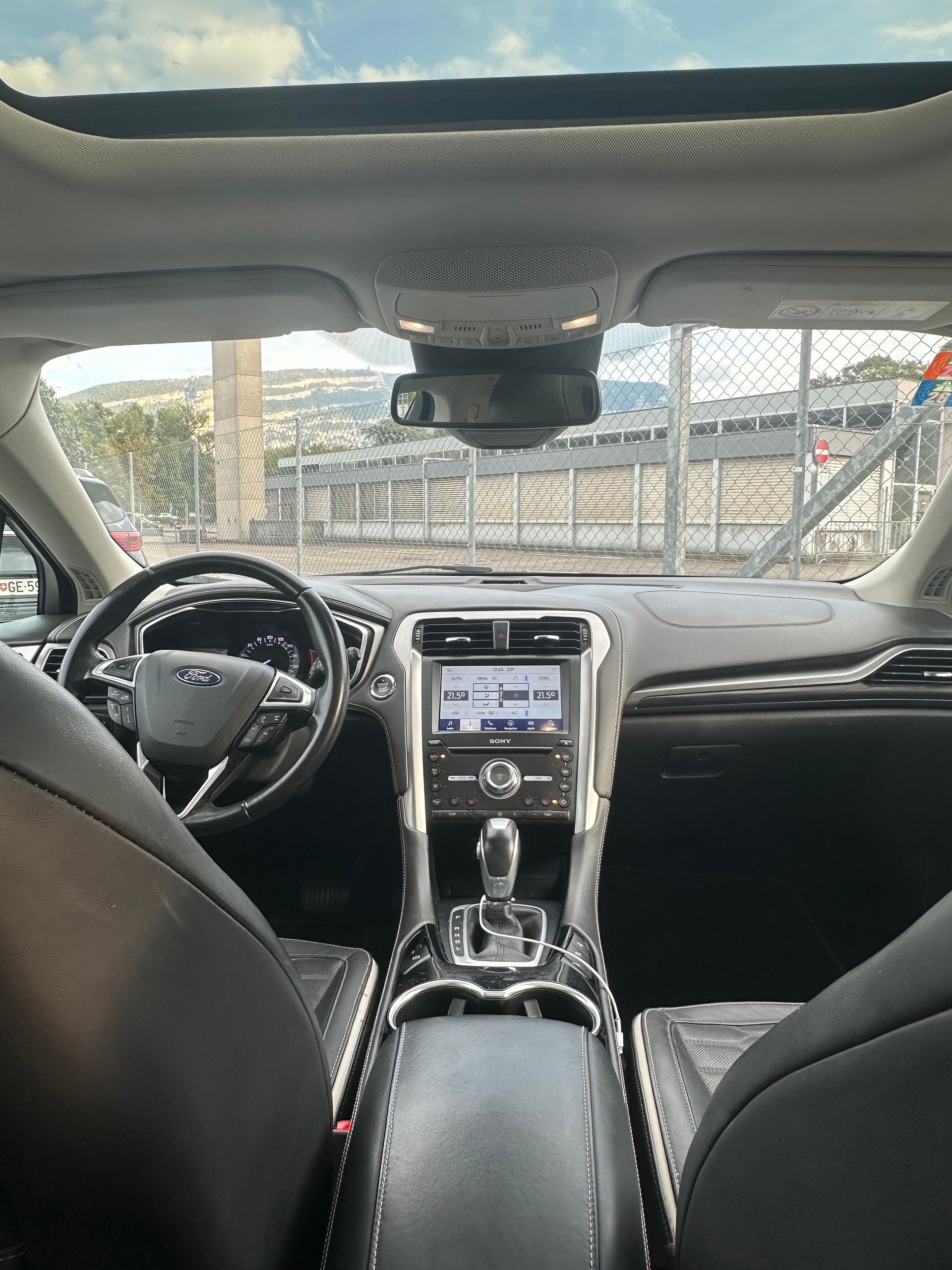 FORD 2.0 HEV 187 Vignale-image-5